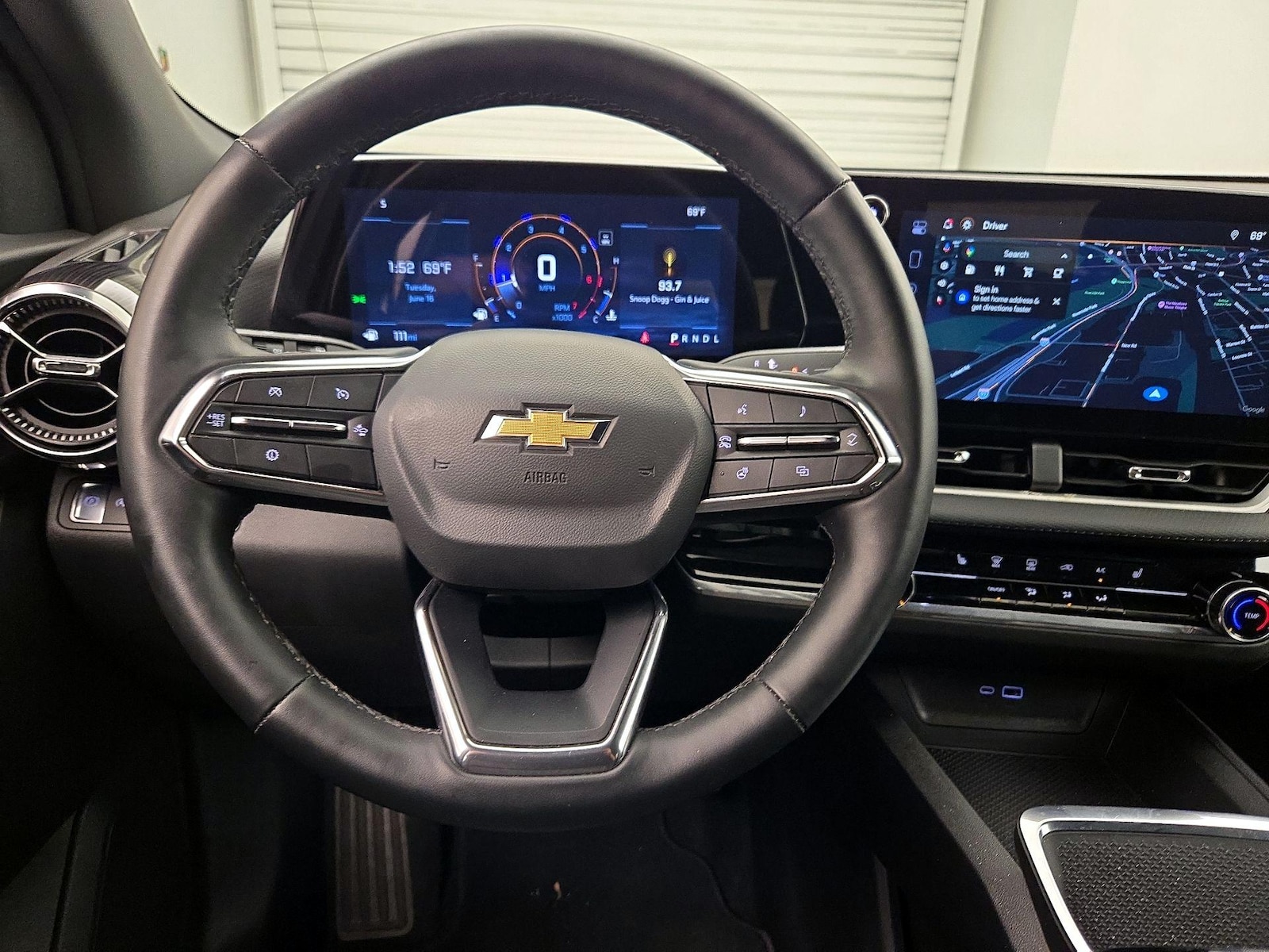2025 Chevrolet Equinox LT - Photo 11