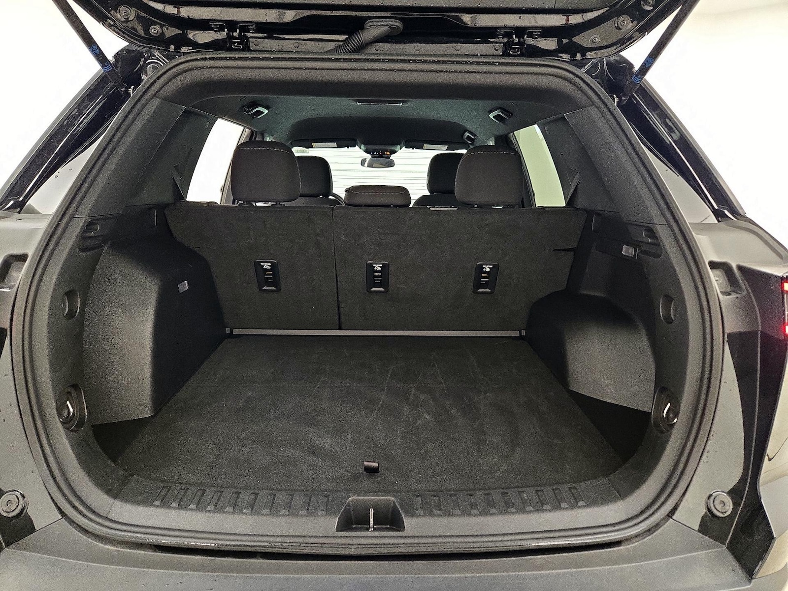 2025 Chevrolet Equinox LT - Photo 22