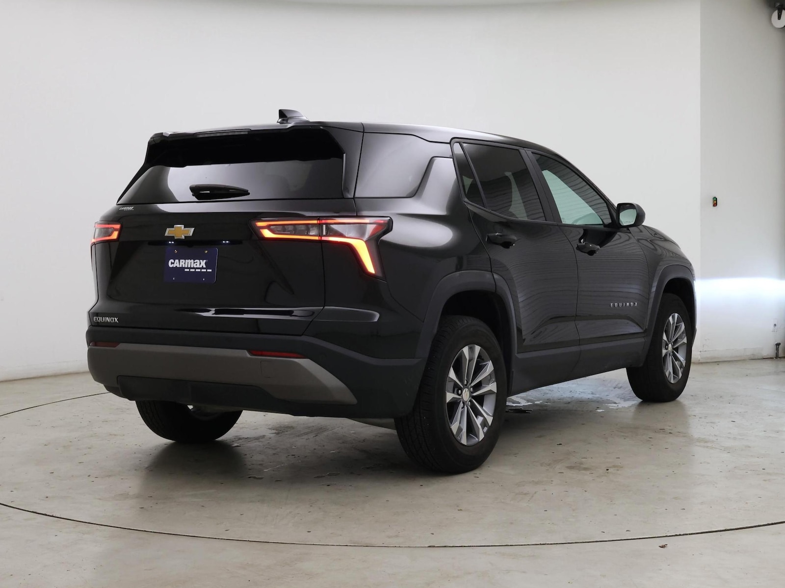 2025 Chevrolet Equinox LT - Photo 9