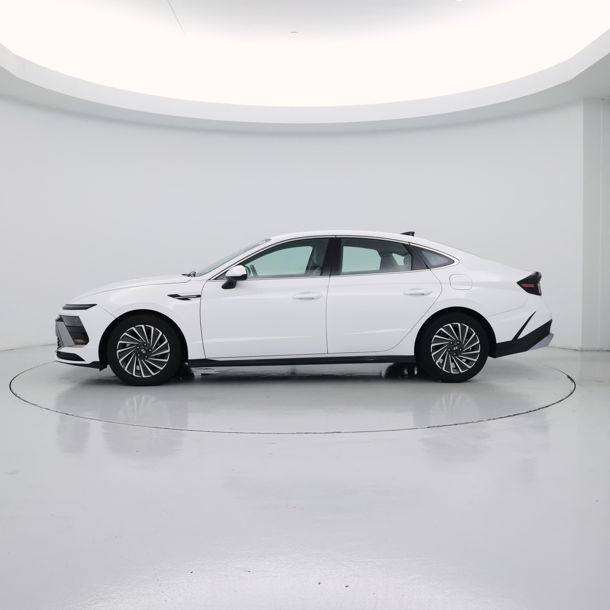 Thumbnail: 2025 Hyundai Sonata - 3