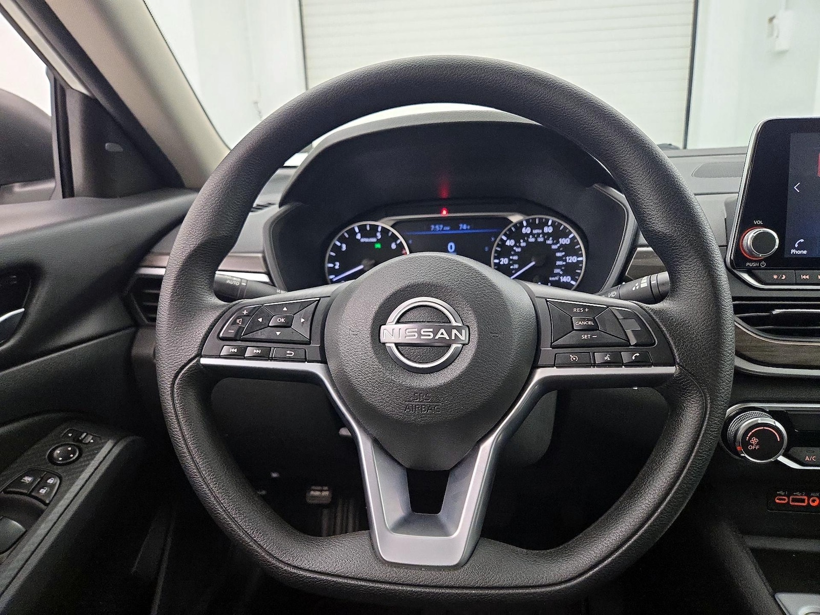 2025 Nissan Altima SV - Photo 11