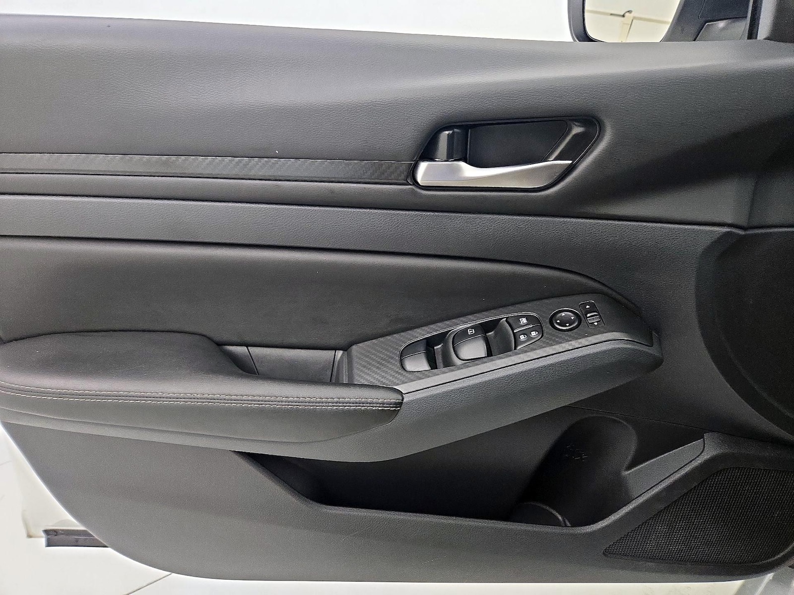 2025 Nissan Altima SV - Photo 13