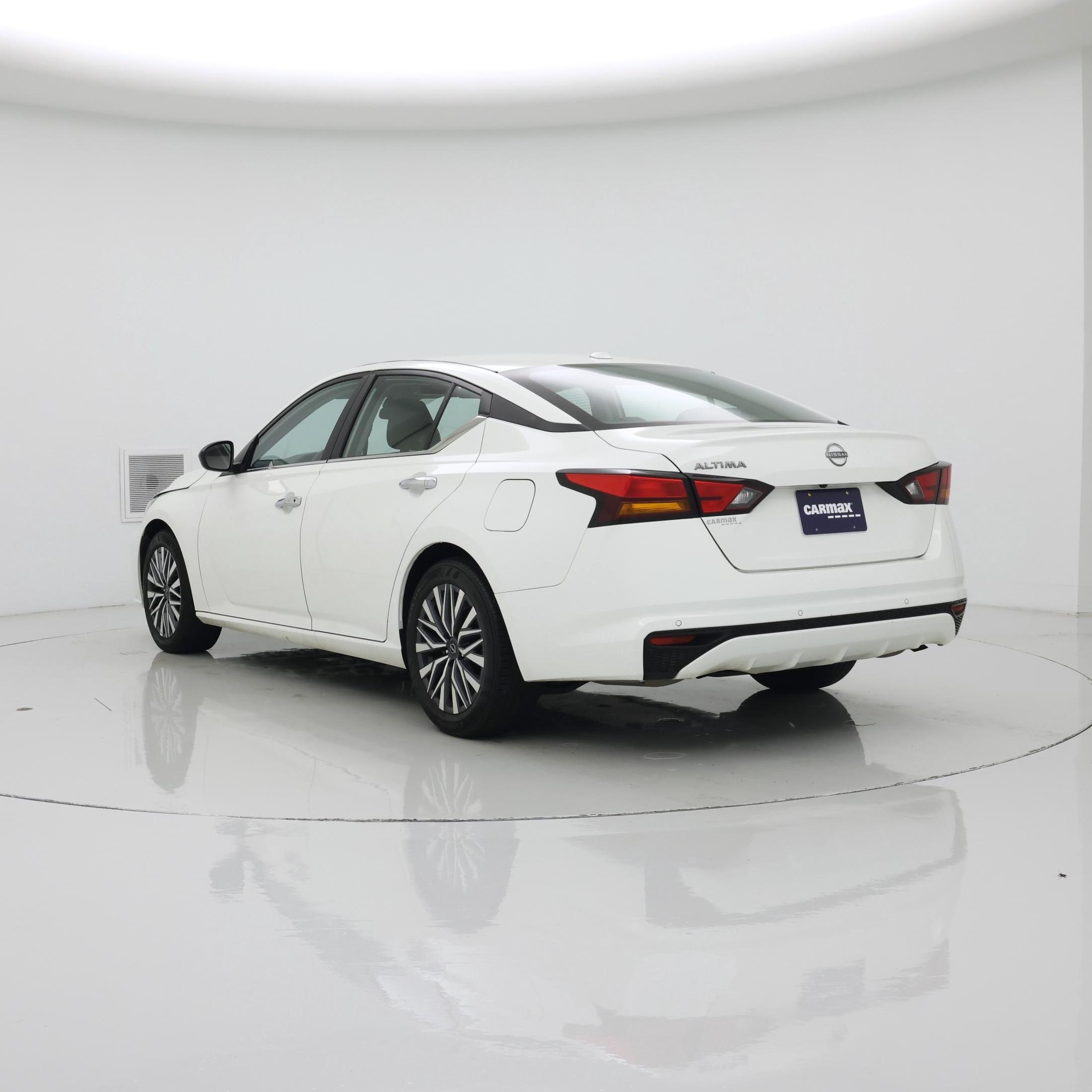 Thumbnail: 2025 Nissan Altima - 2