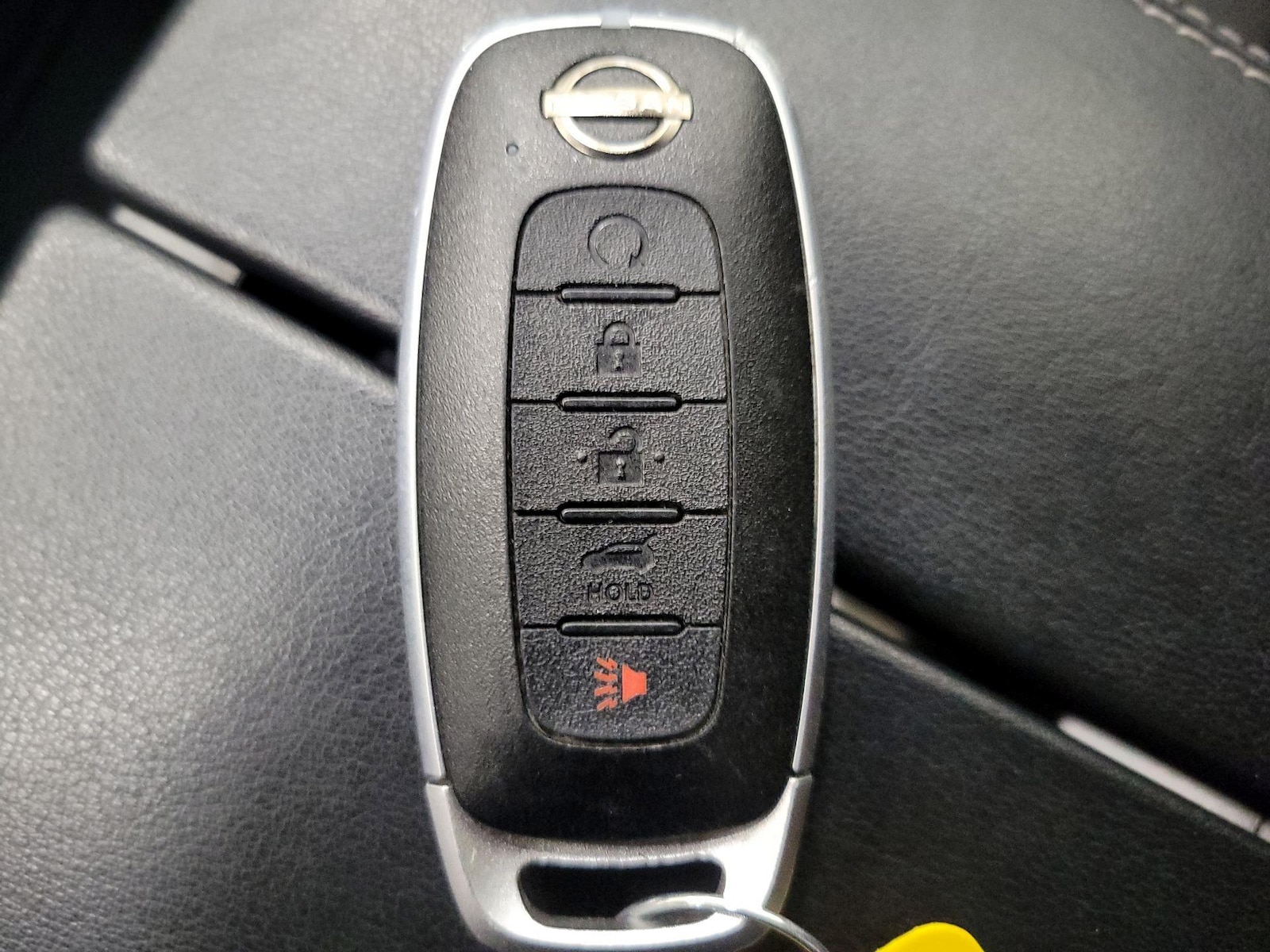2025 Nissan Rogue SV - Photo 23