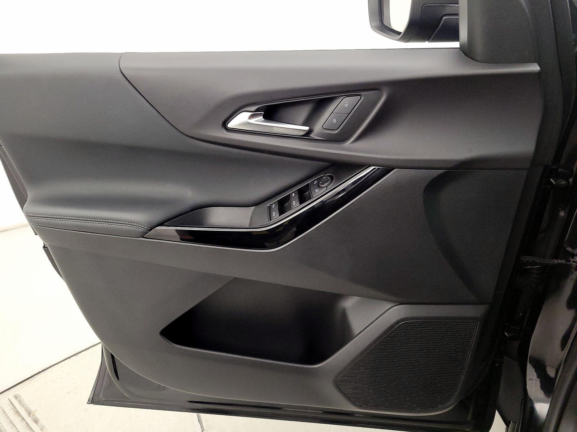 Thumbnail: 2025 Chevrolet Equinox - 12