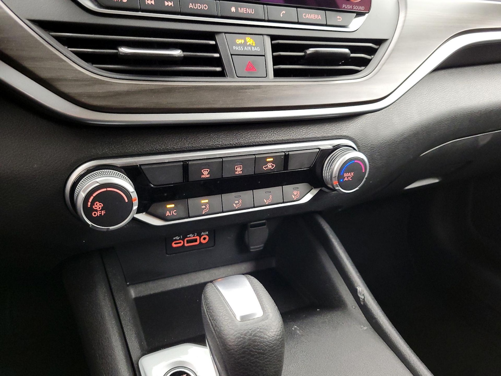 2025 Nissan Altima SV - Photo 17