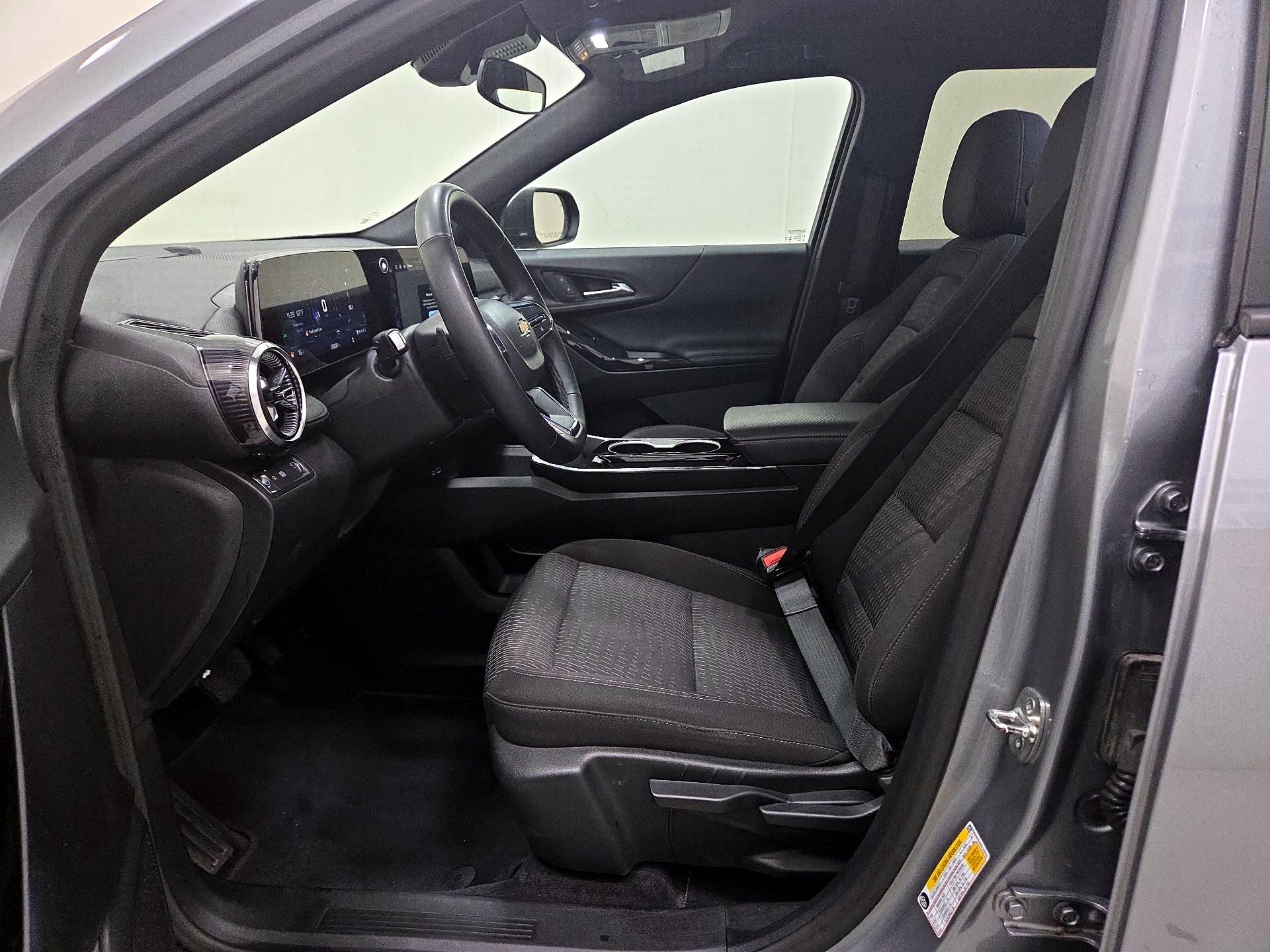 Thumbnail: 2025 Chevrolet Equinox - 11