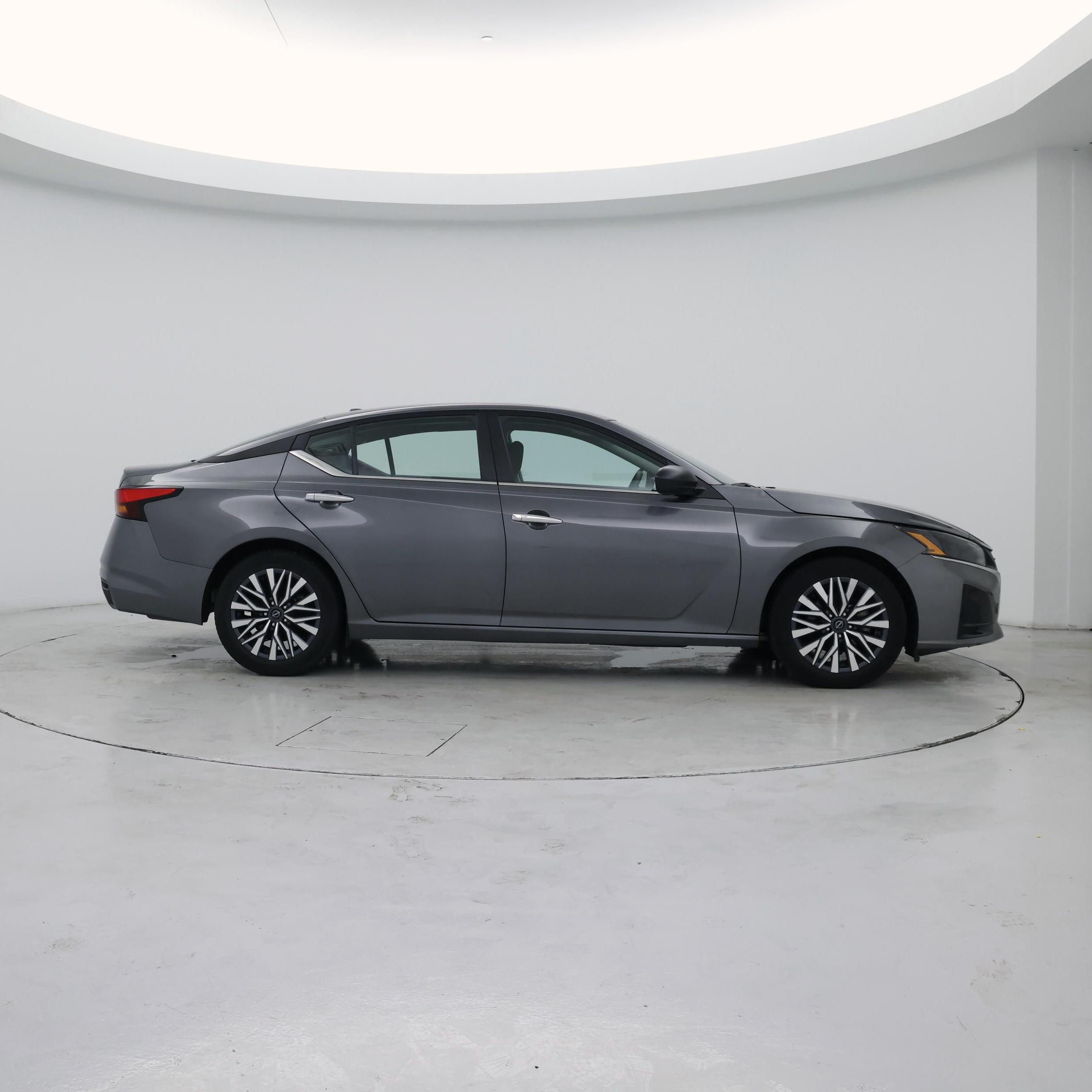 Thumbnail: 2025 Nissan Altima - 7
