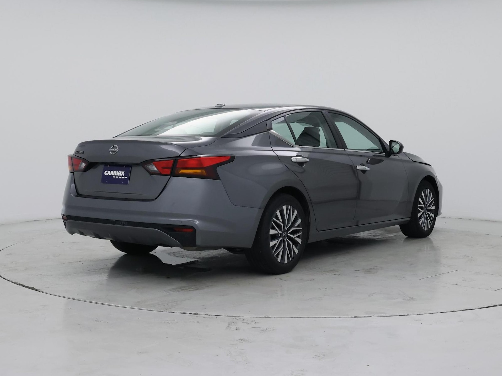 2025 Nissan Altima SV - Photo 9