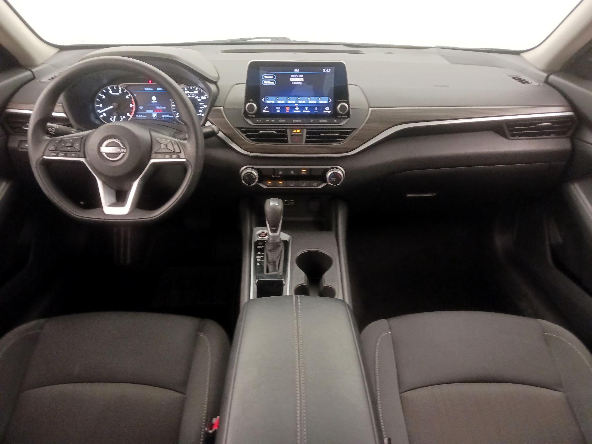 Thumbnail: 2025 Nissan Altima - 9