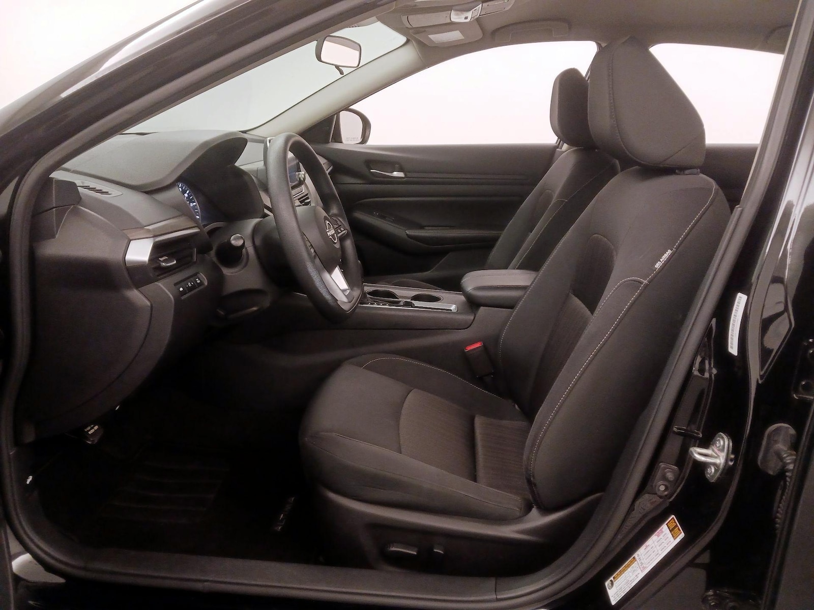 2025 Nissan Altima SV - Photo 12