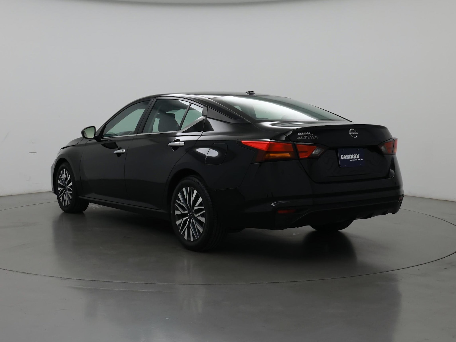 2025 Nissan Altima SV - Photo 3