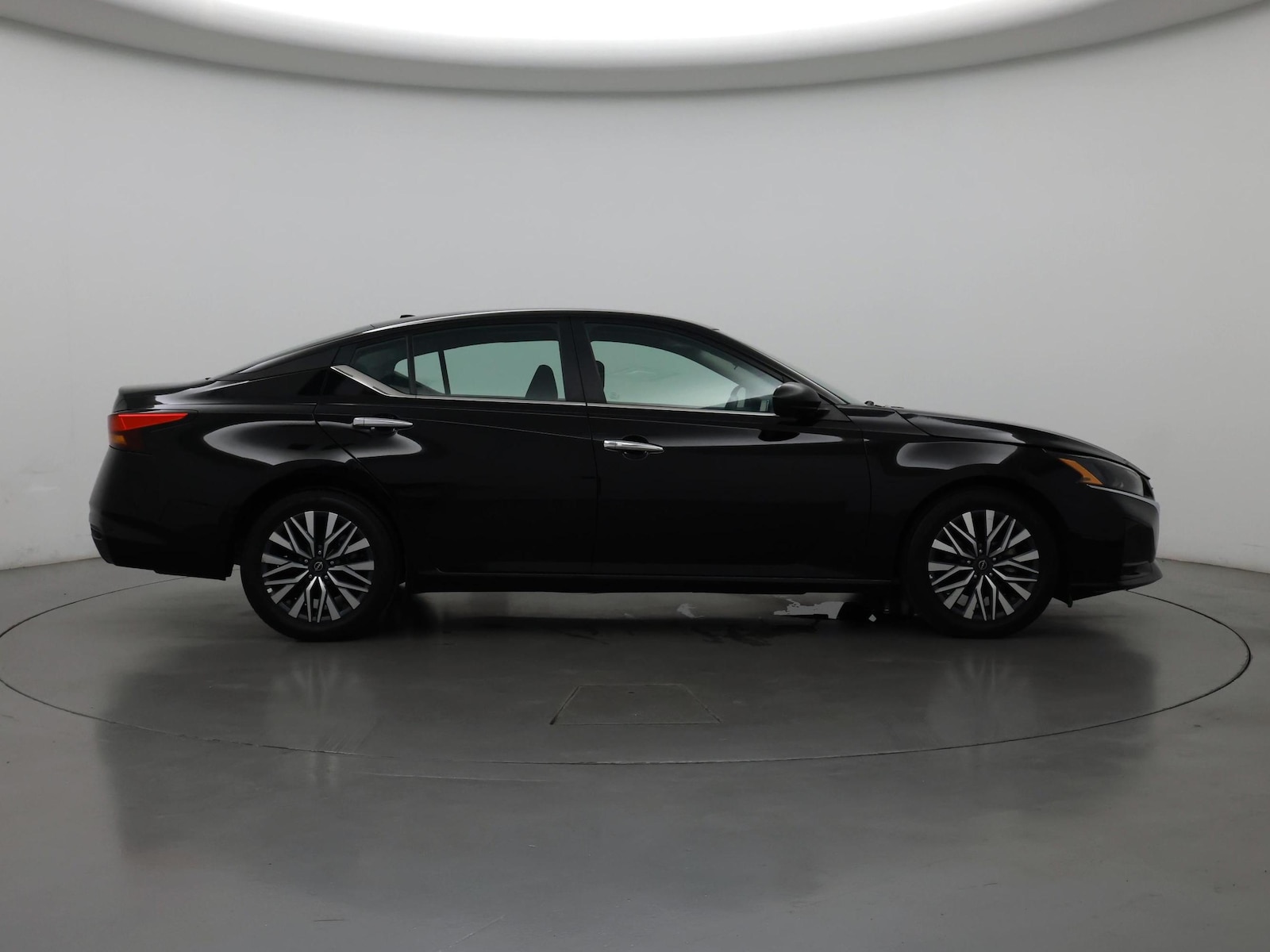 2025 Nissan Altima SV - Photo 8
