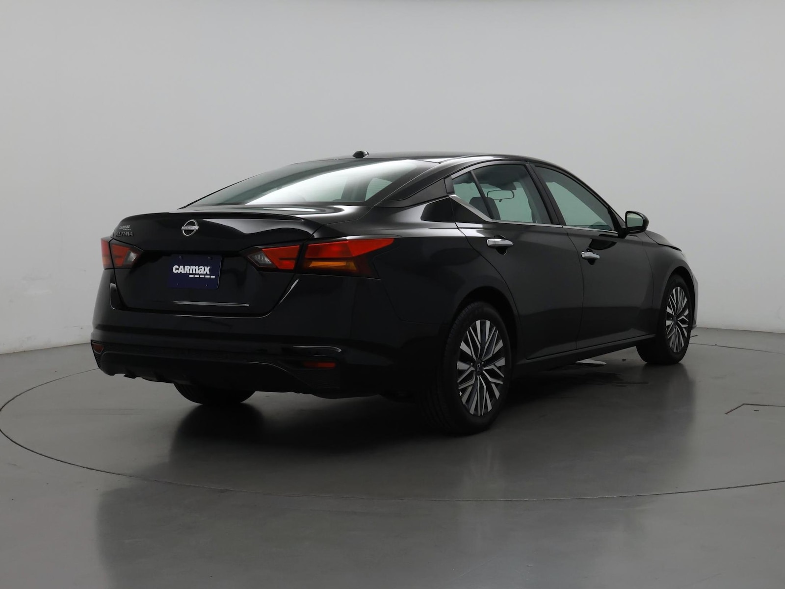 2025 Nissan Altima SV - Photo 9