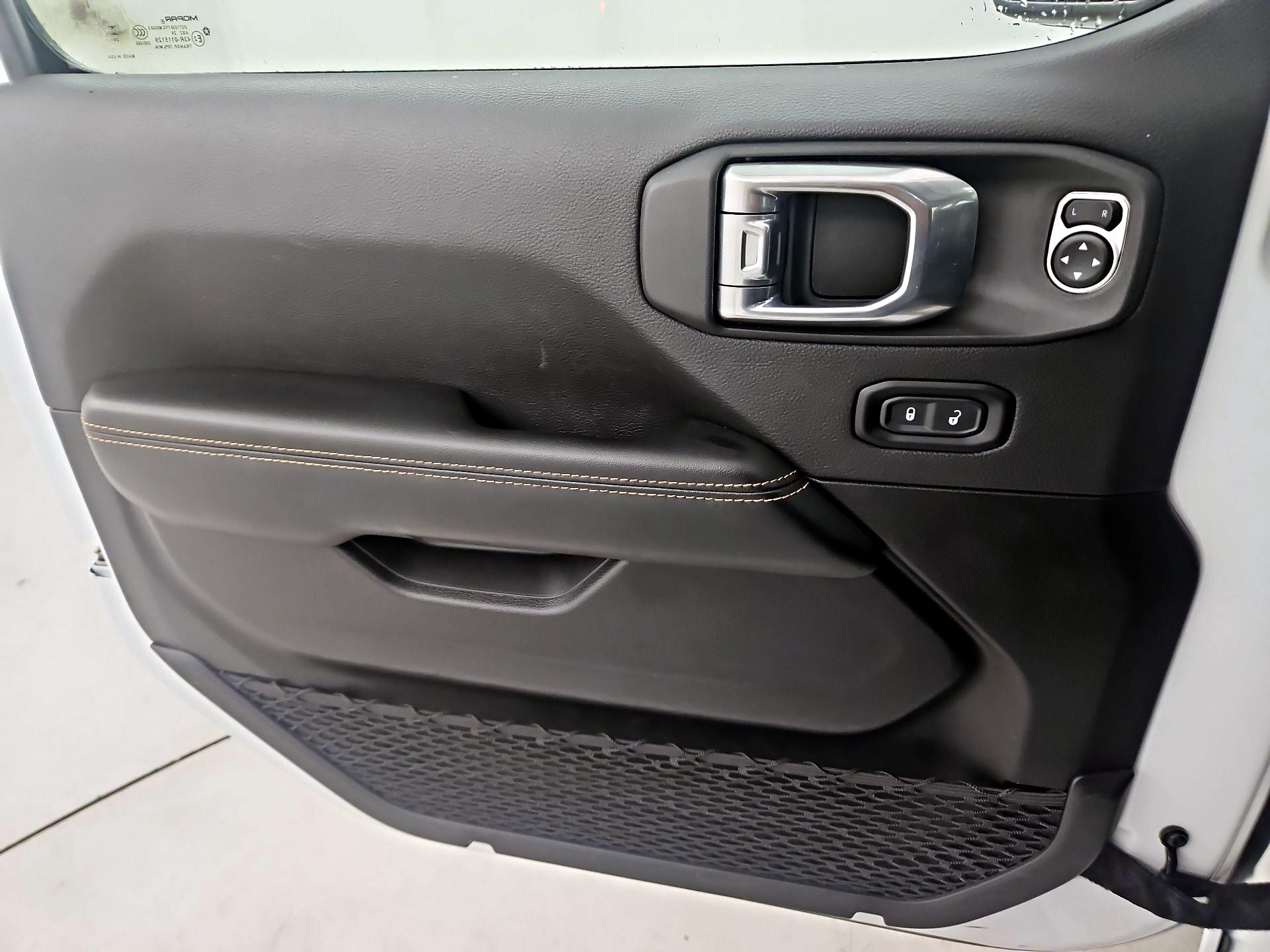 Thumbnail: 2025 Jeep Wrangler - 12