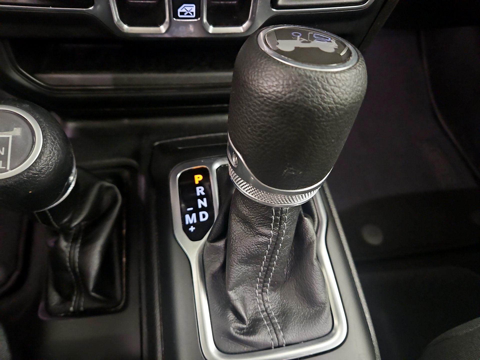 Thumbnail: 2025 Jeep Wrangler - 17