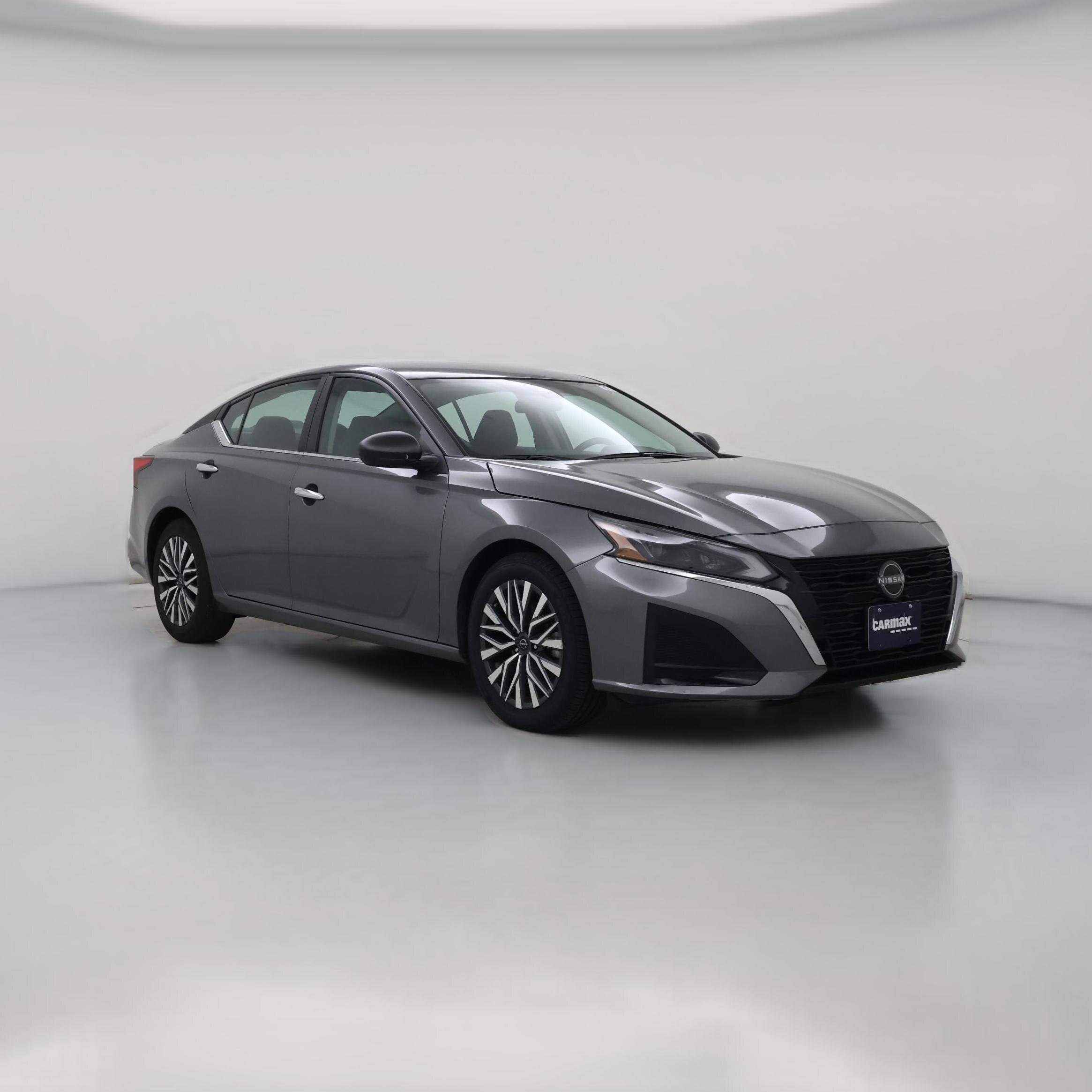 Thumbnail: 2025 Nissan Altima - 1