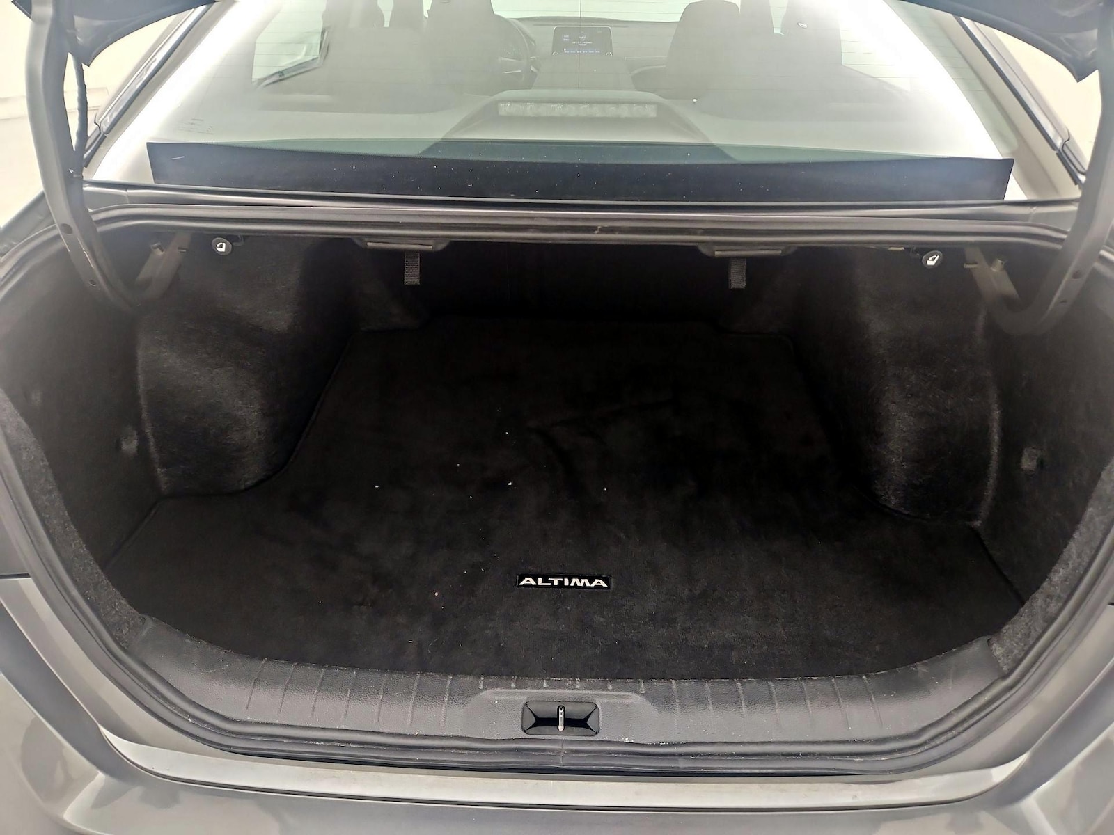 2025 Nissan Altima SV - Photo 21