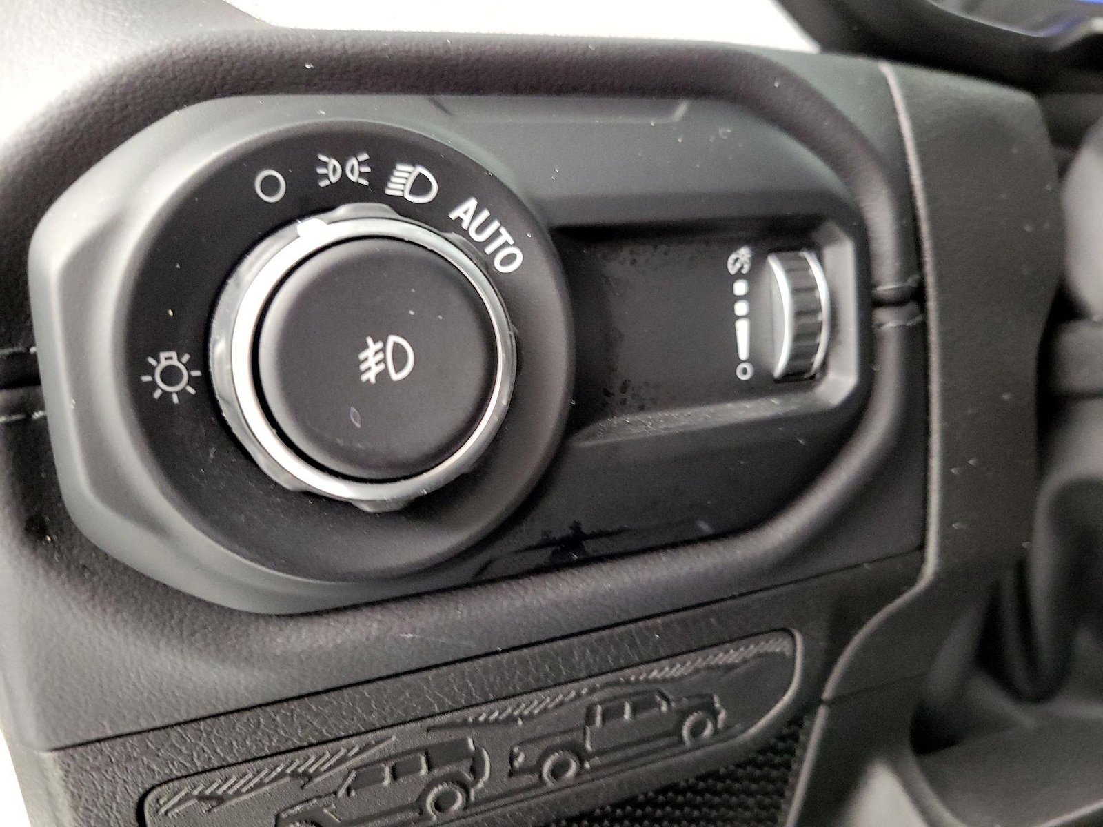 2025 Jeep Wrangler 4-Door Sahara - Photo 14