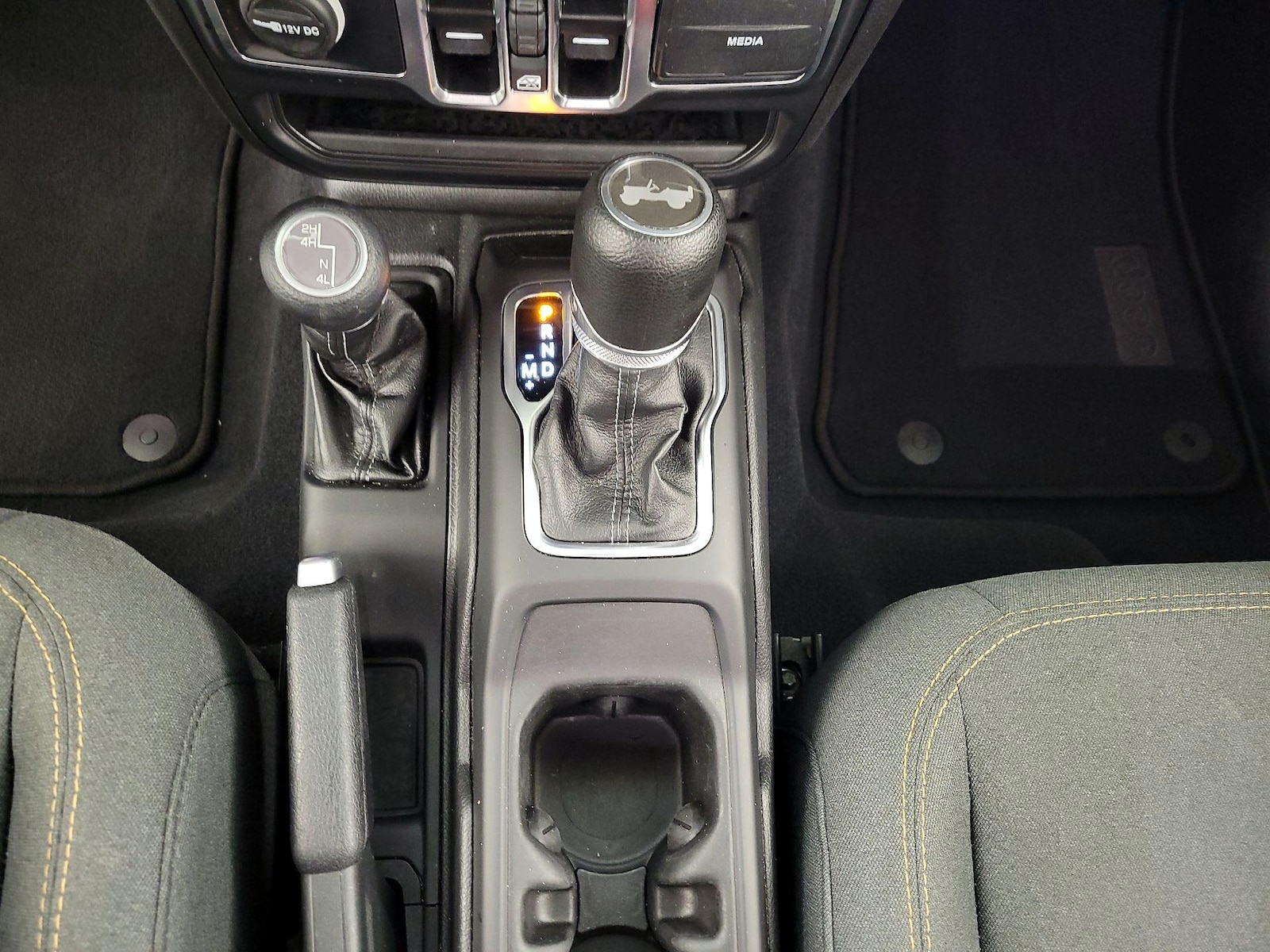 2025 Jeep Wrangler 4-Door Sahara - Photo 18