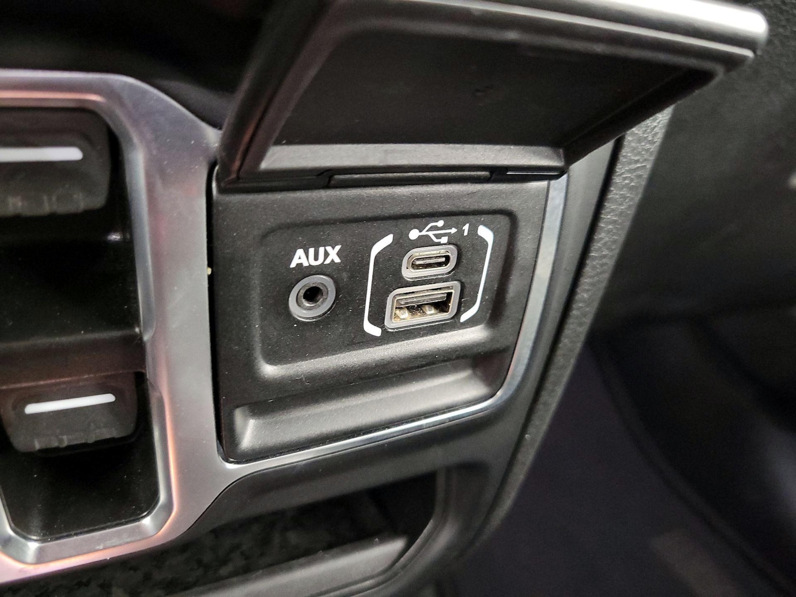 2025 Jeep Wrangler 4-Door Sahara - Photo 19
