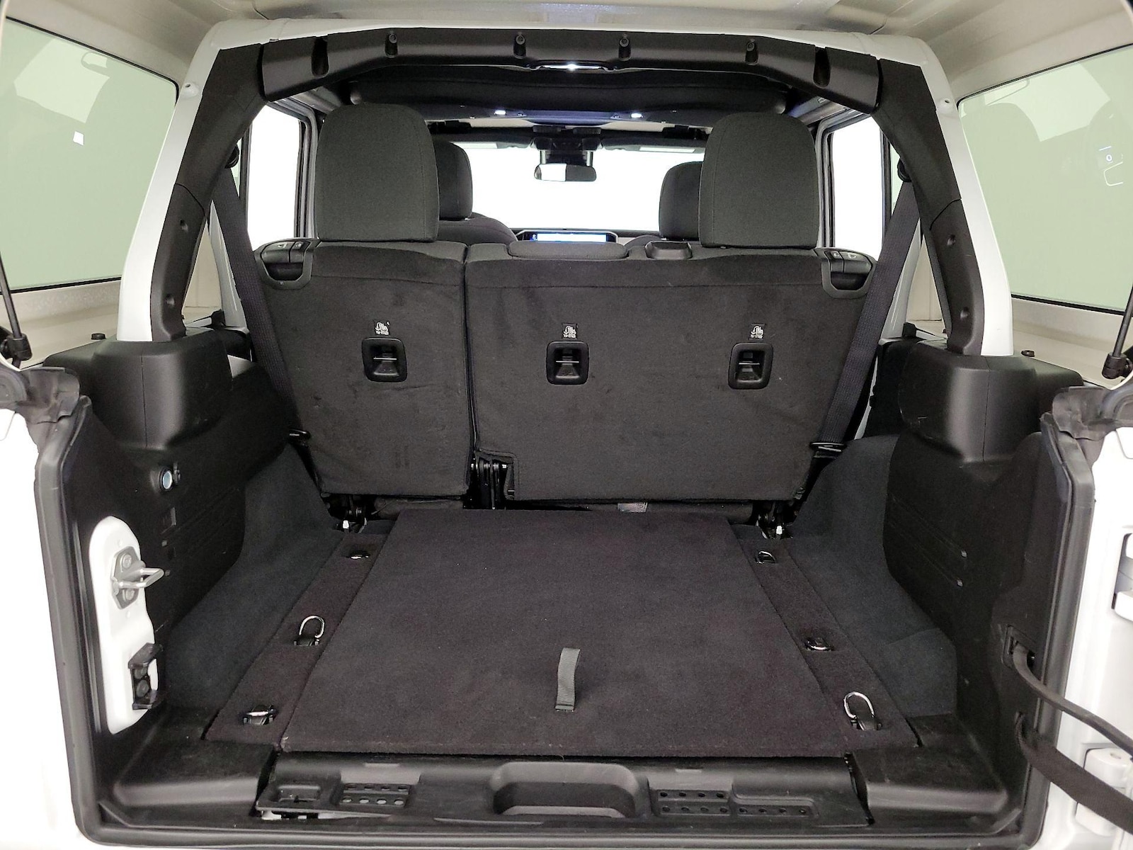 2025 Jeep Wrangler 4-Door Sahara - Photo 21