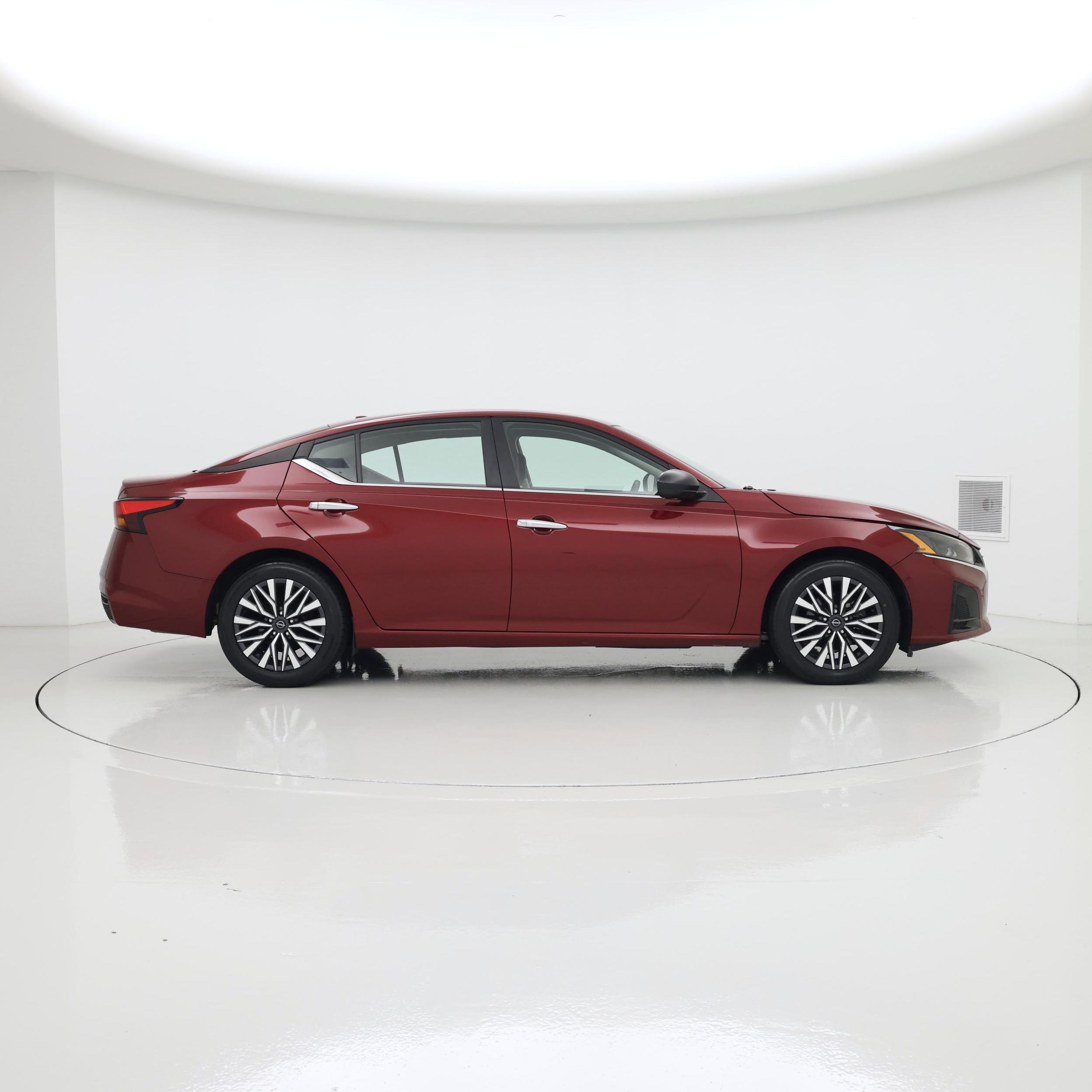 Thumbnail: 2025 Nissan Altima - 7