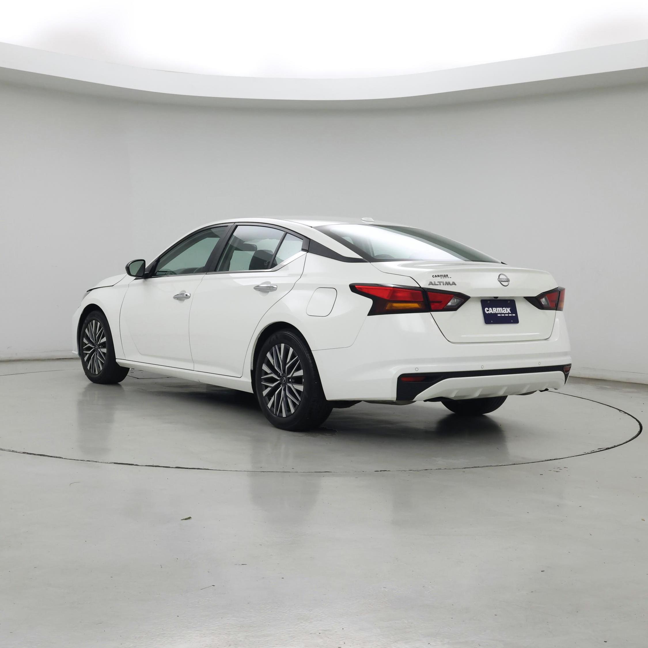 Thumbnail: 2025 Nissan Altima - 2