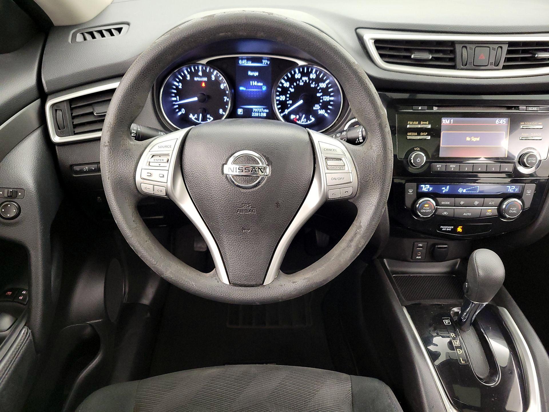Thumbnail: 2015 Nissan Rogue - 10