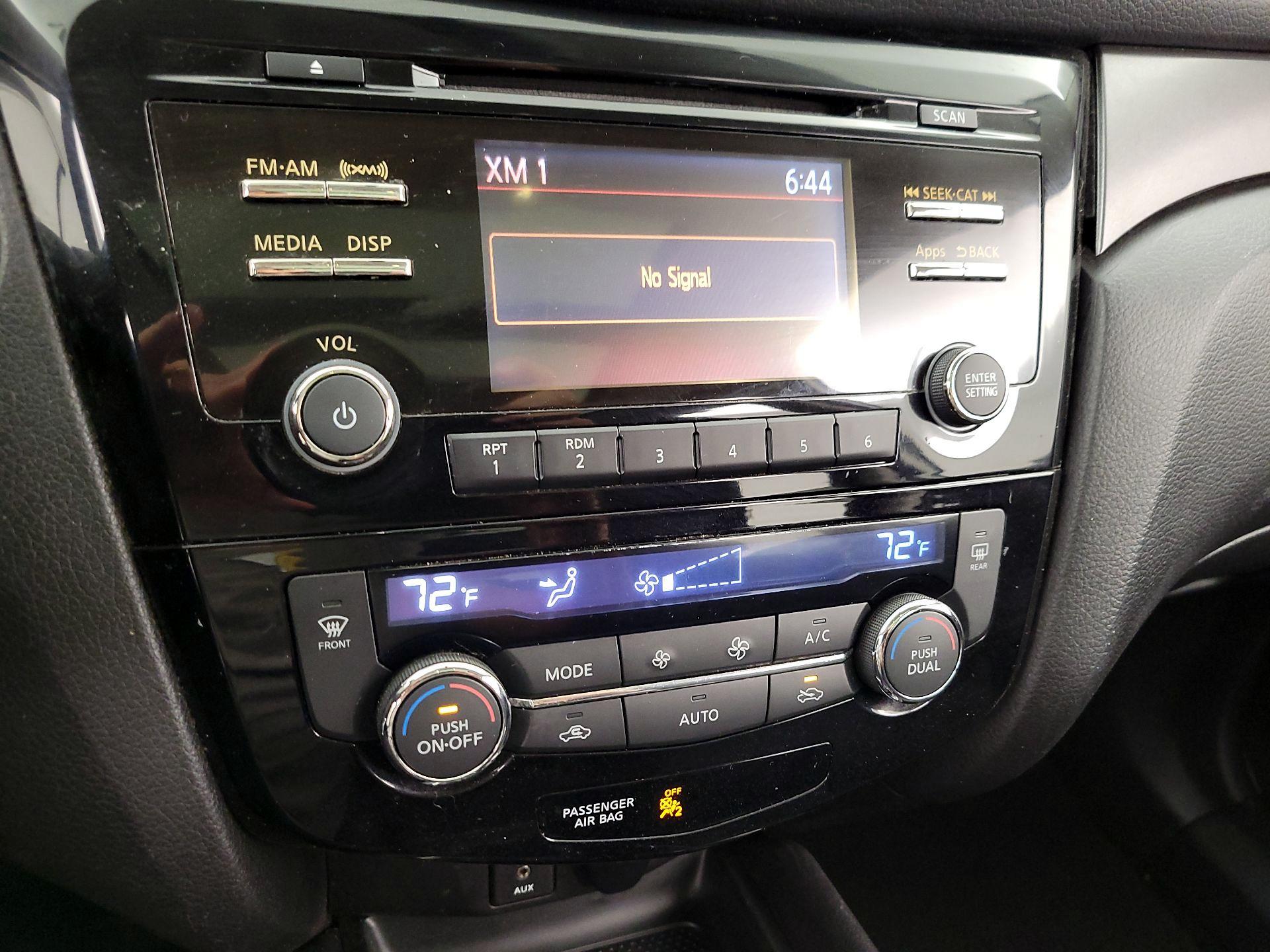 Thumbnail: 2015 Nissan Rogue - 15