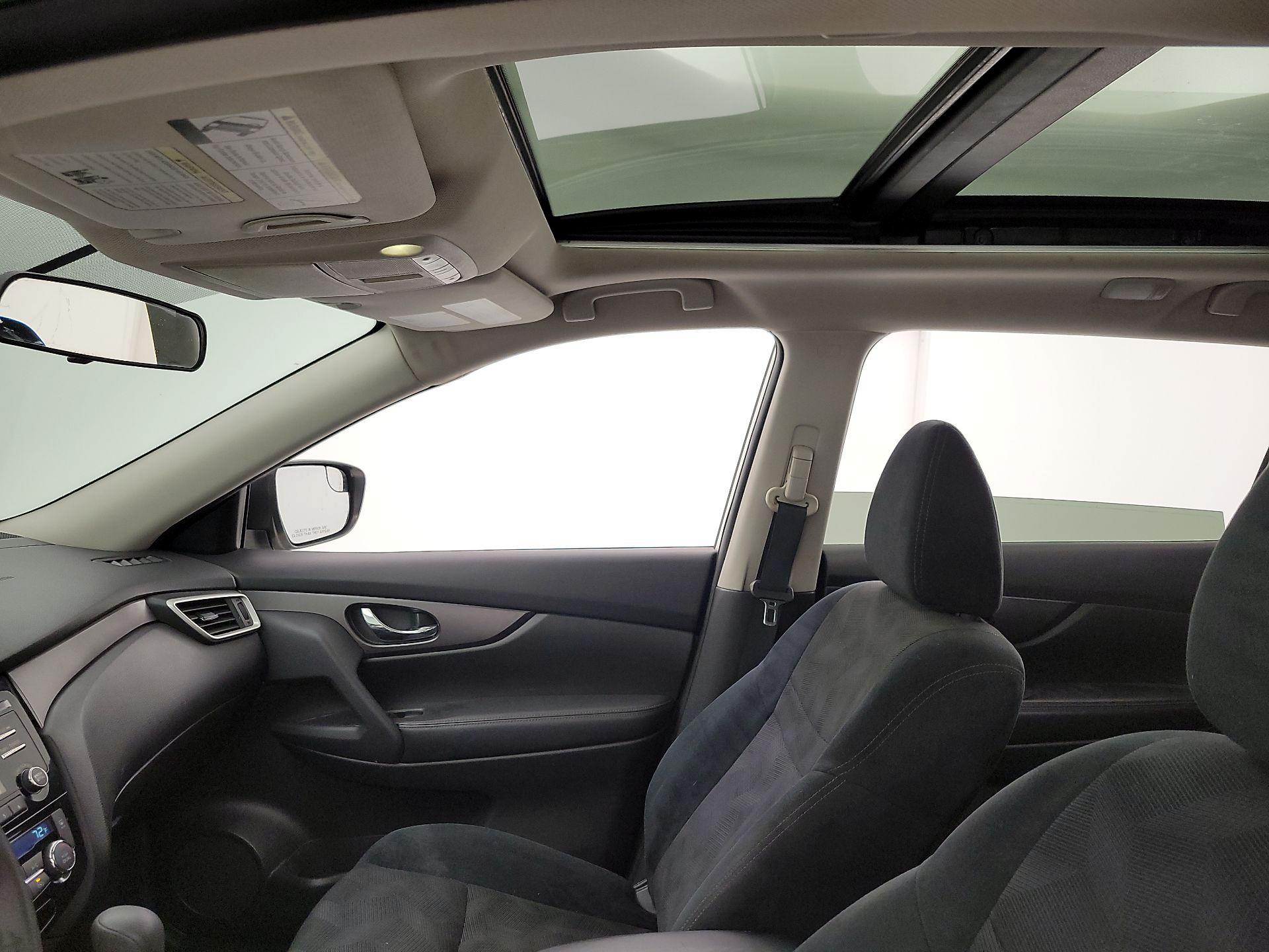 Thumbnail: 2015 Nissan Rogue - 19