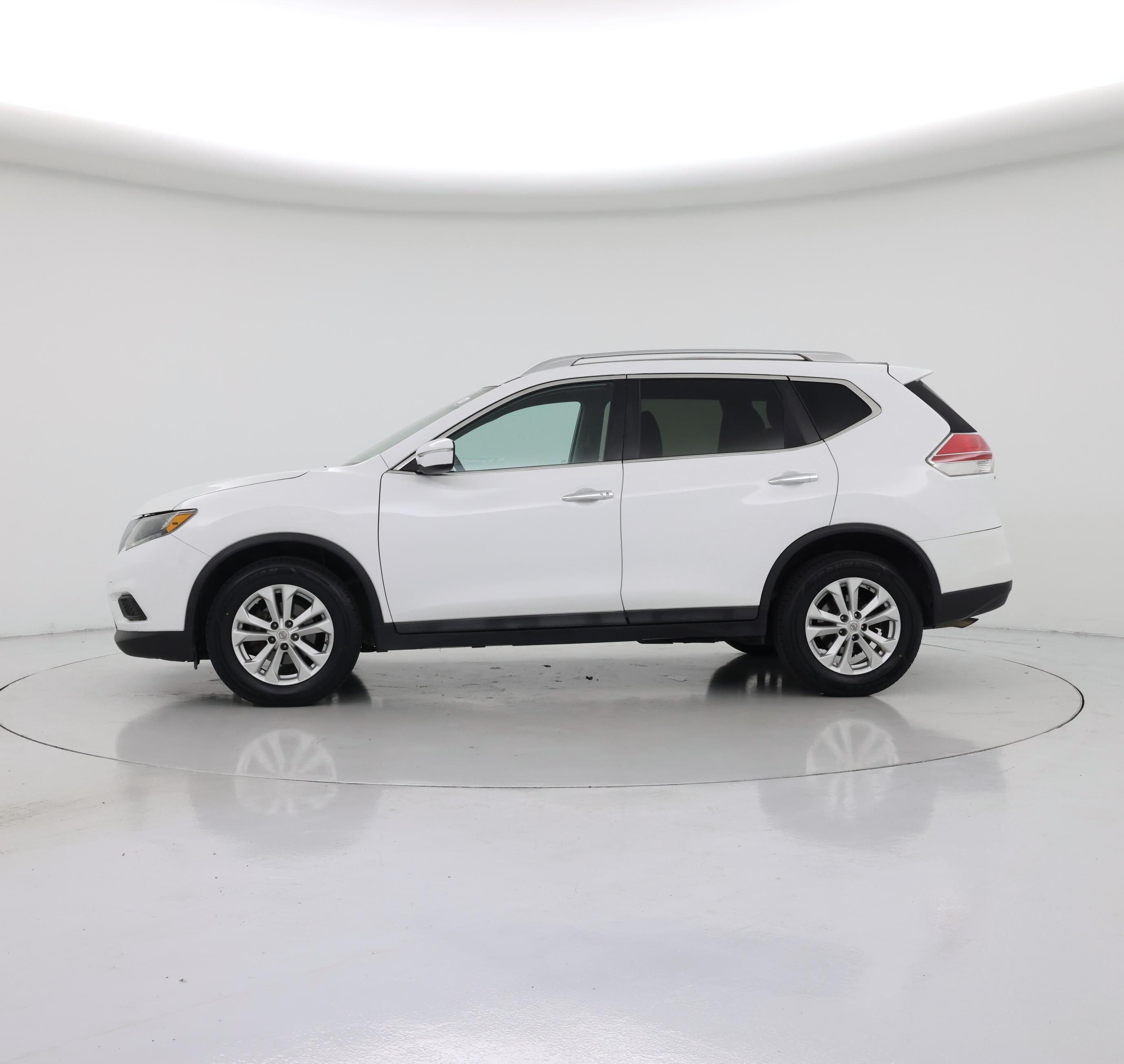 Thumbnail: 2015 Nissan Rogue - 3