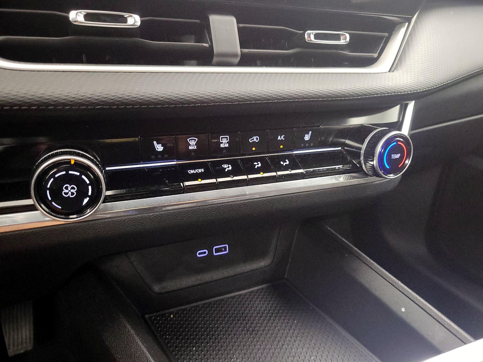2025 Chevrolet Equinox LT - Photo 17