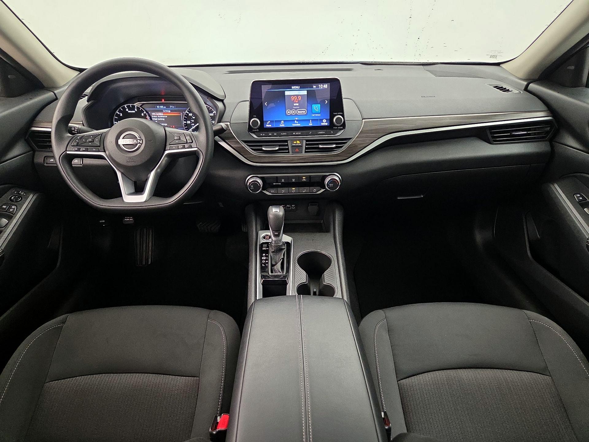 Thumbnail: 2025 Nissan Altima - 9