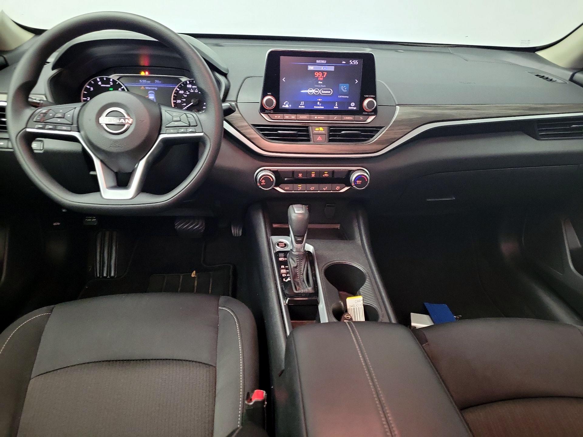 Thumbnail: 2025 Nissan Altima - 9