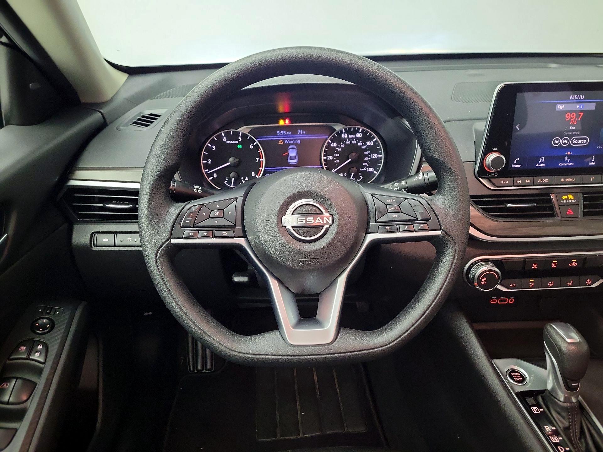 Thumbnail: 2025 Nissan Altima - 10