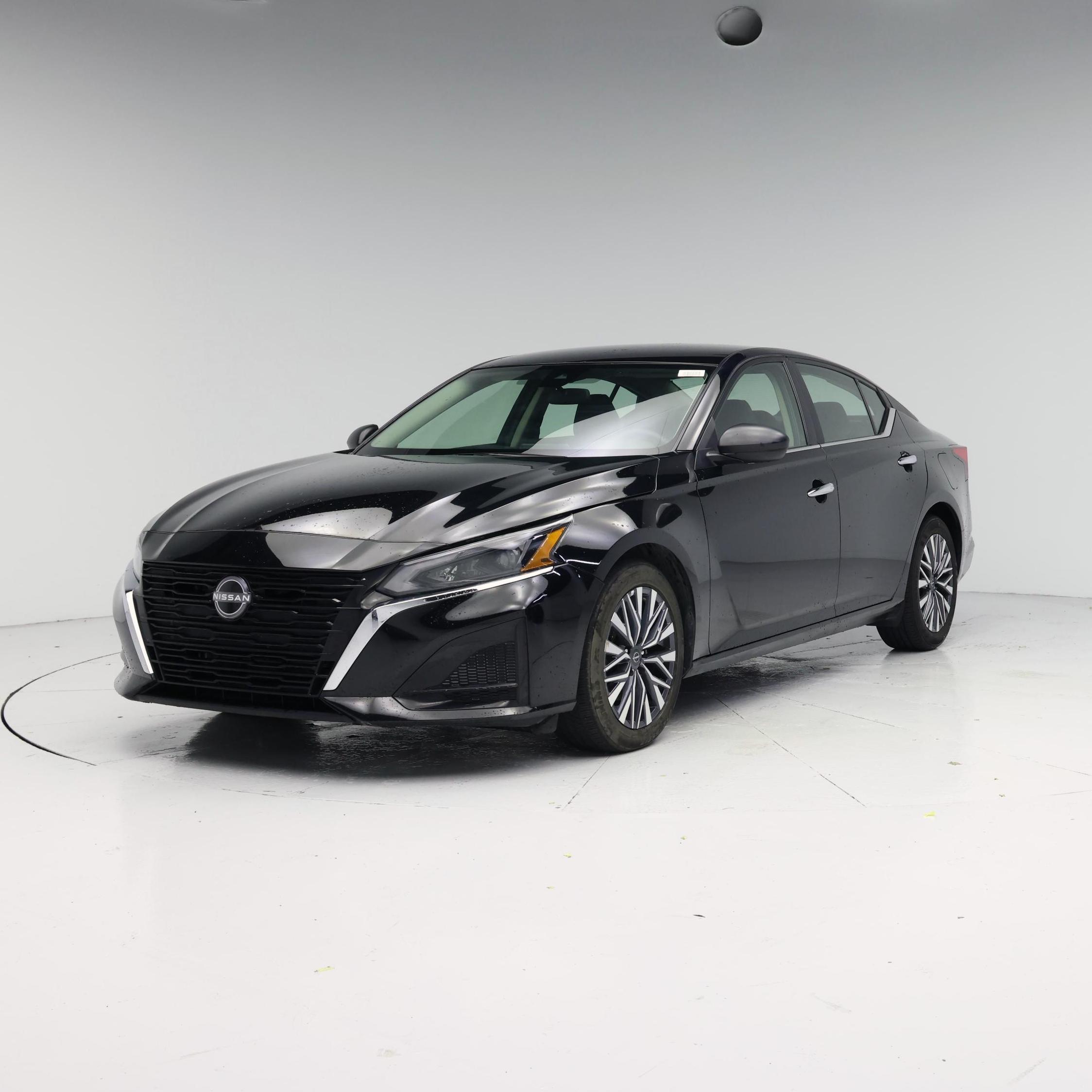 Thumbnail: 2025 Nissan Altima - 4