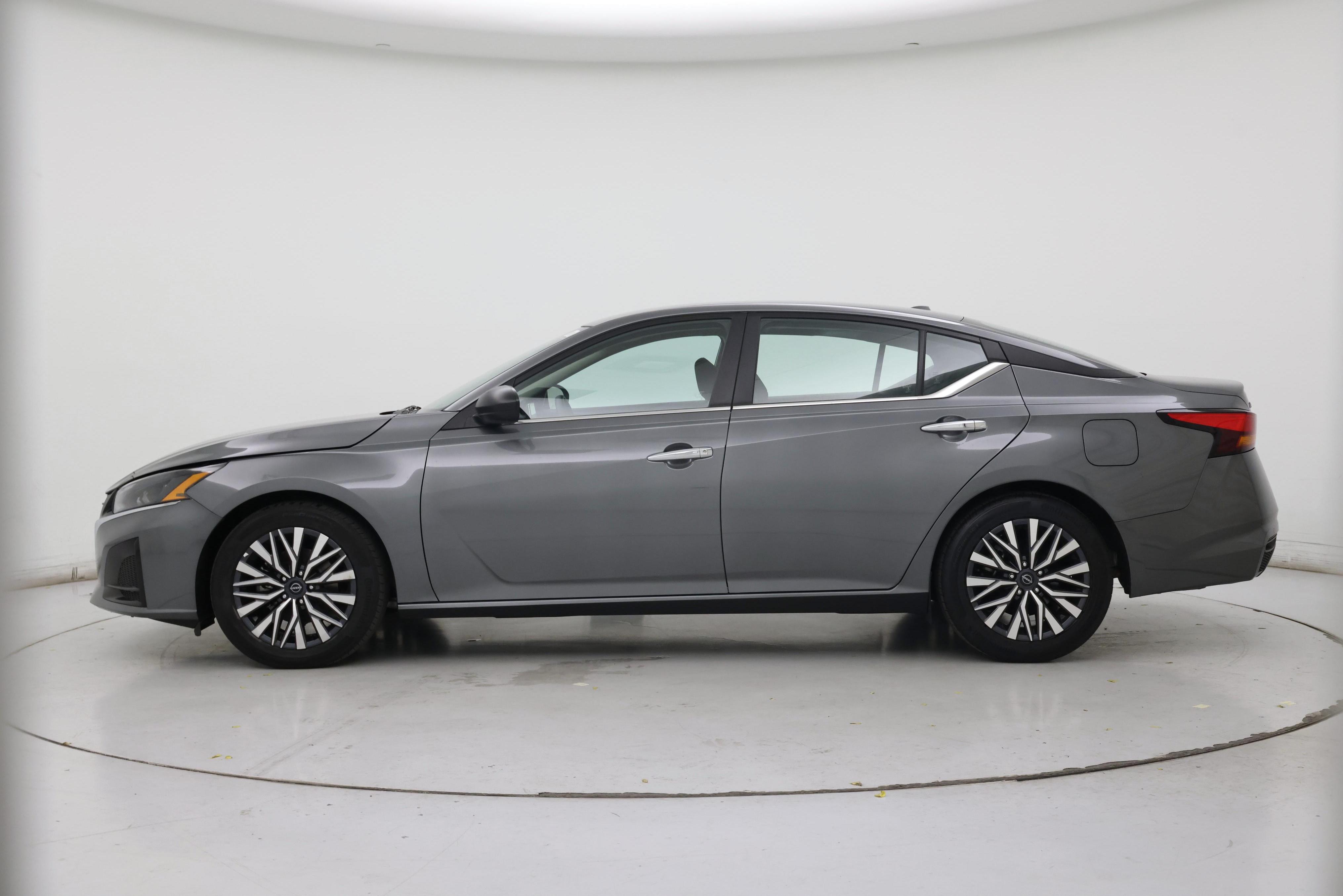 Thumbnail: 2025 Nissan Altima - 3