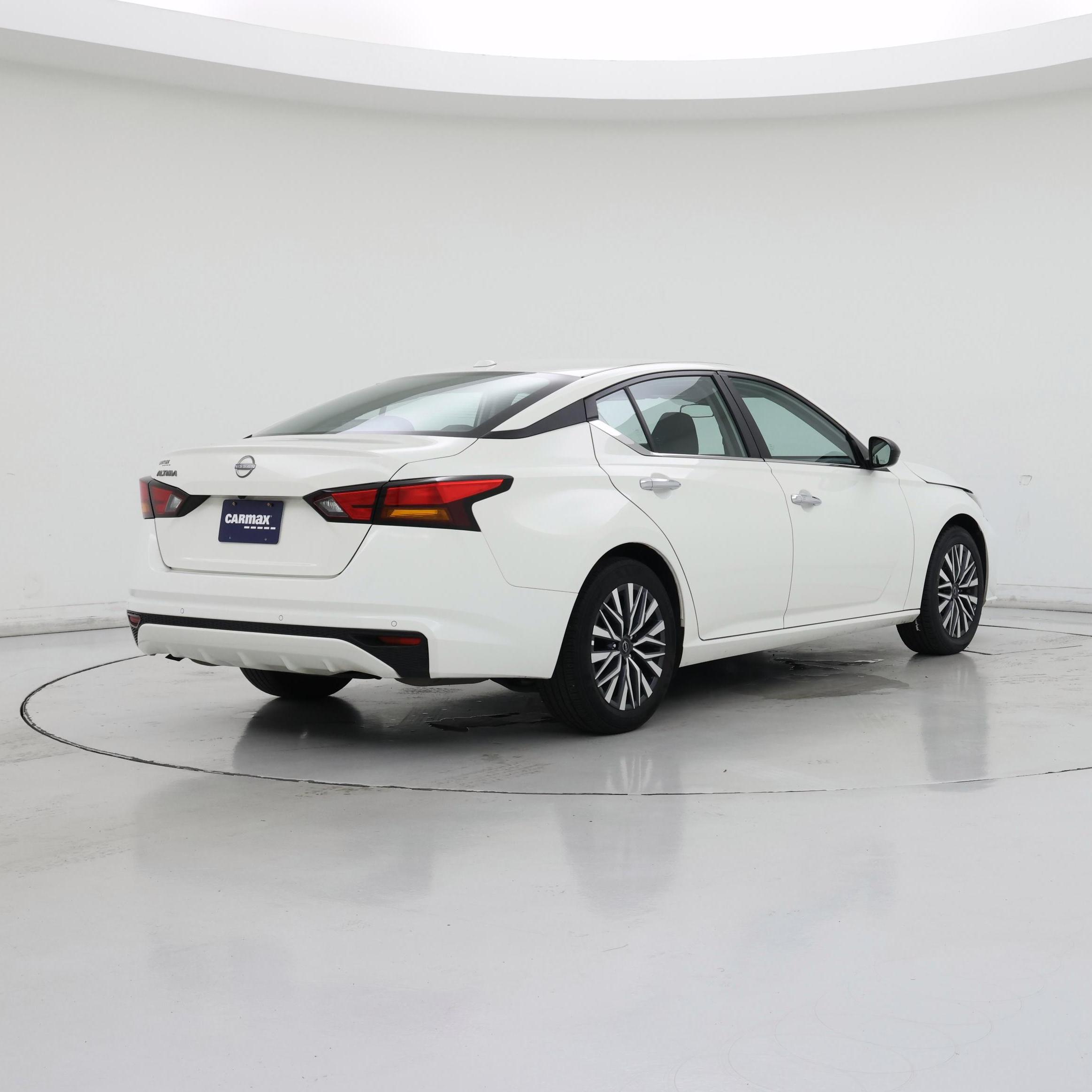 Thumbnail: 2025 Nissan Altima - 8