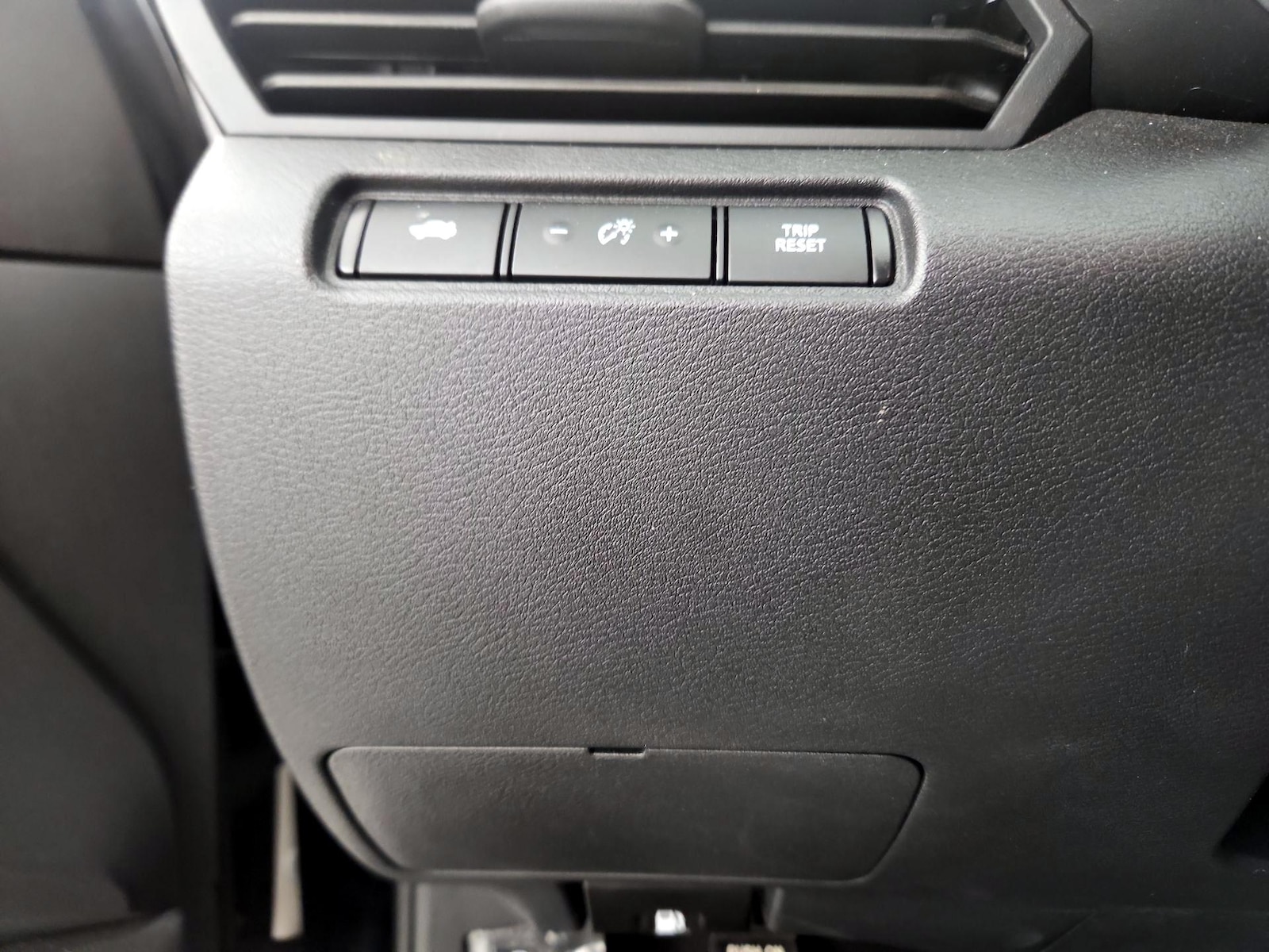 2025 Nissan Altima SV - Photo 14