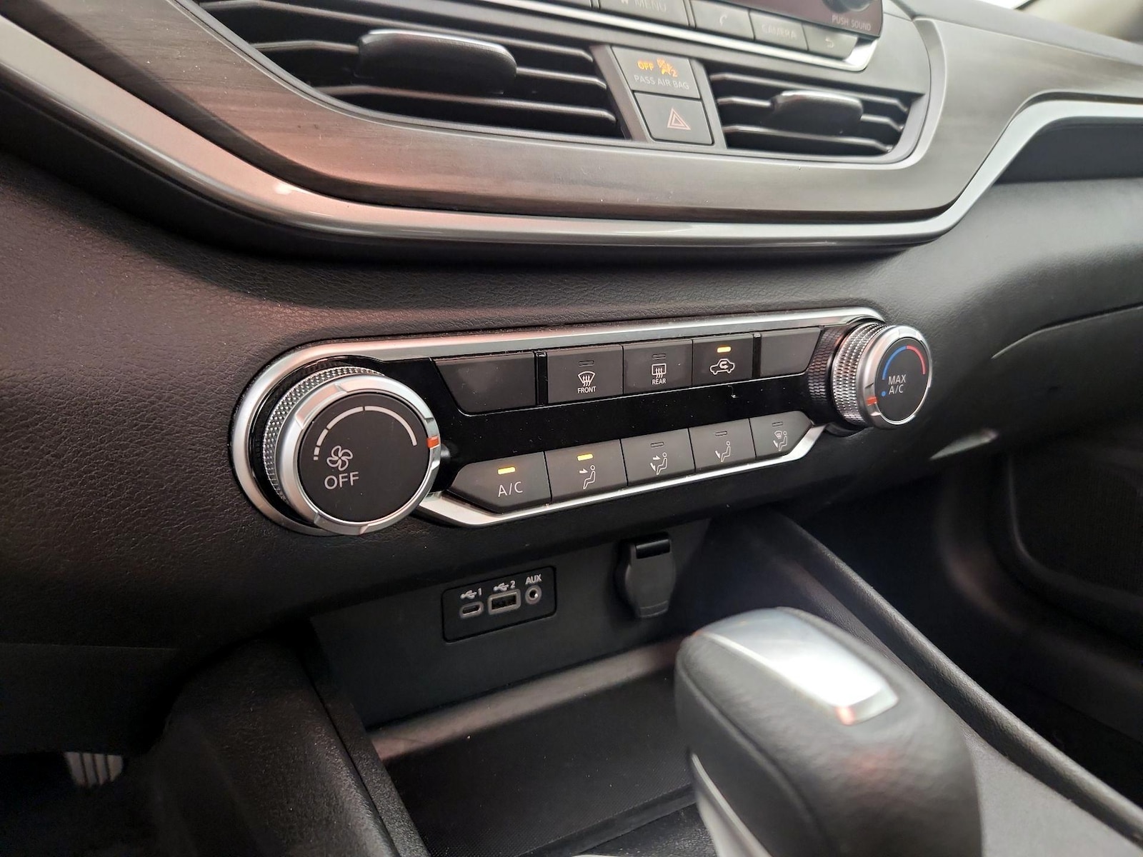 2025 Nissan Altima SV - Photo 17