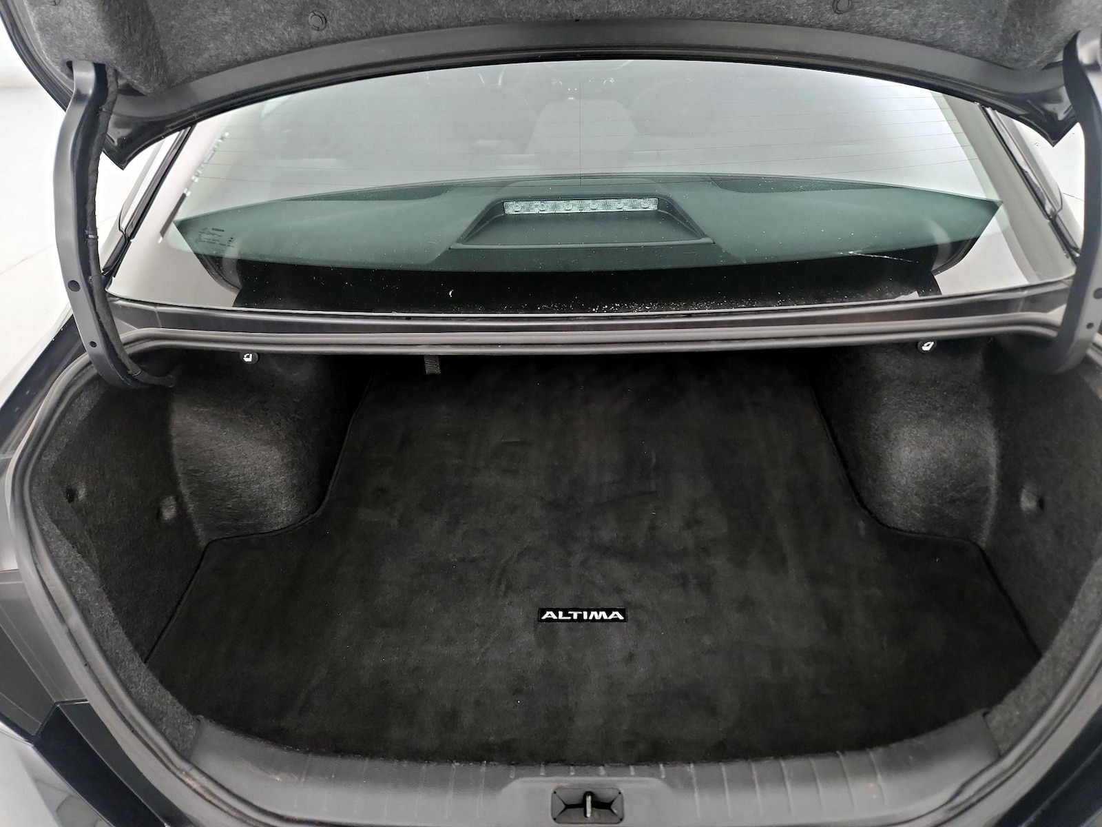 2025 Nissan Altima SV - Photo 21