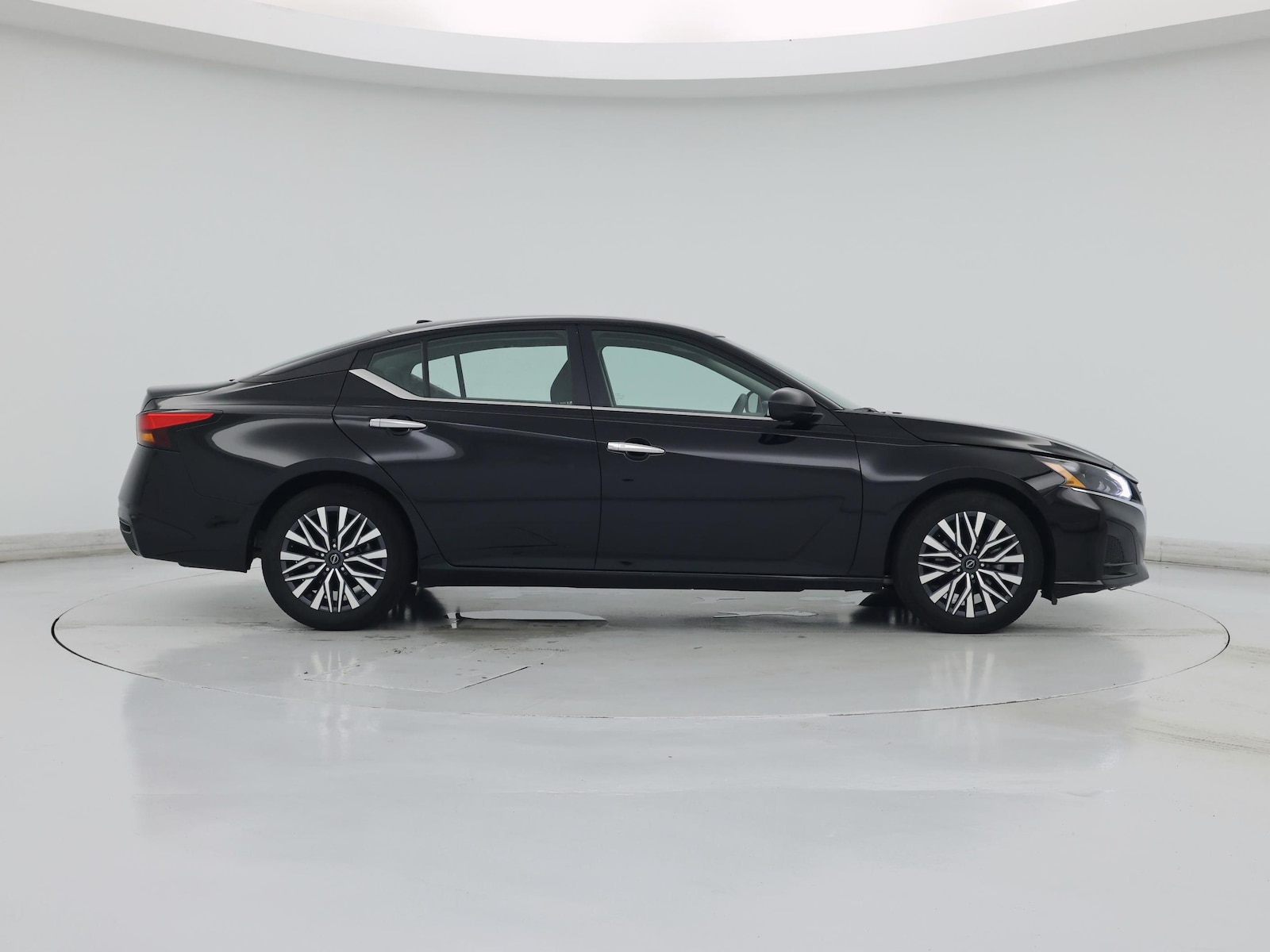 2025 Nissan Altima SV - Photo 8