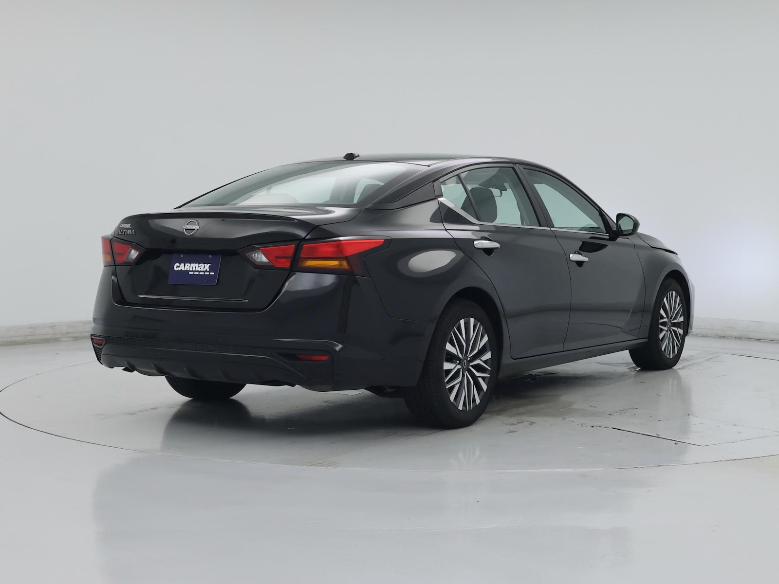 2025 Nissan Altima SV - Photo 9