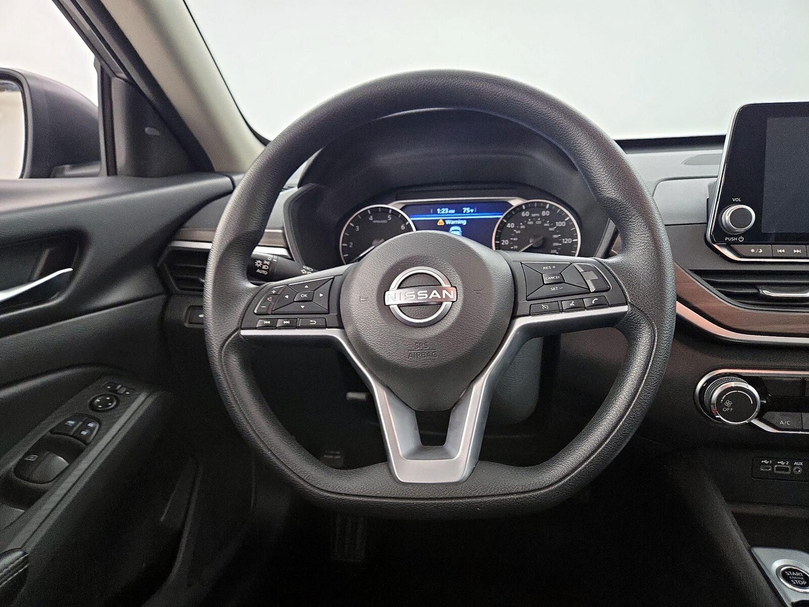 2025 Nissan Altima SV - Photo 11