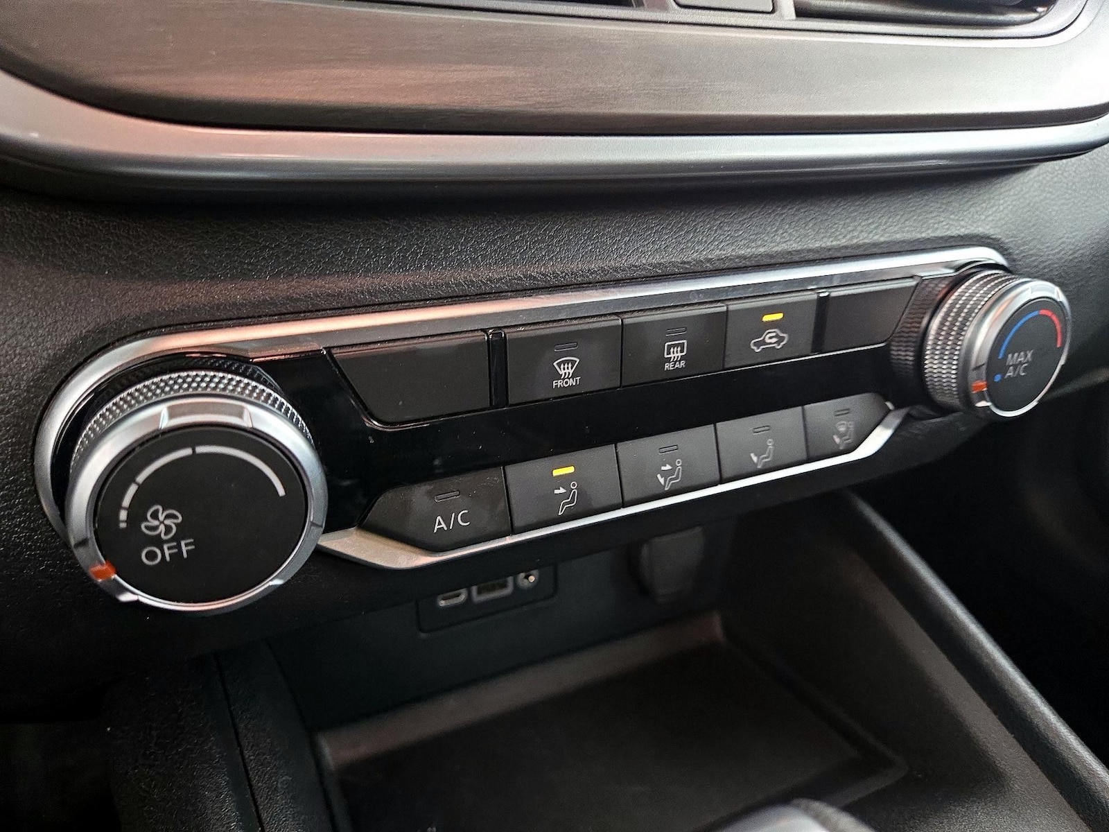 2025 Nissan Altima SV - Photo 17