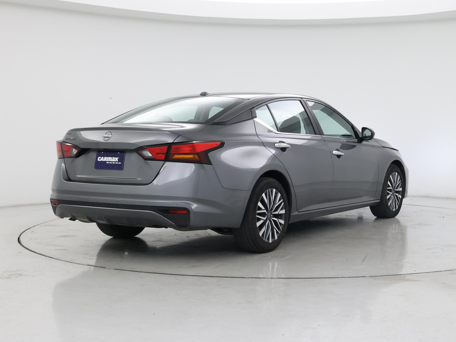 2025 Nissan Altima SV - Photo 9