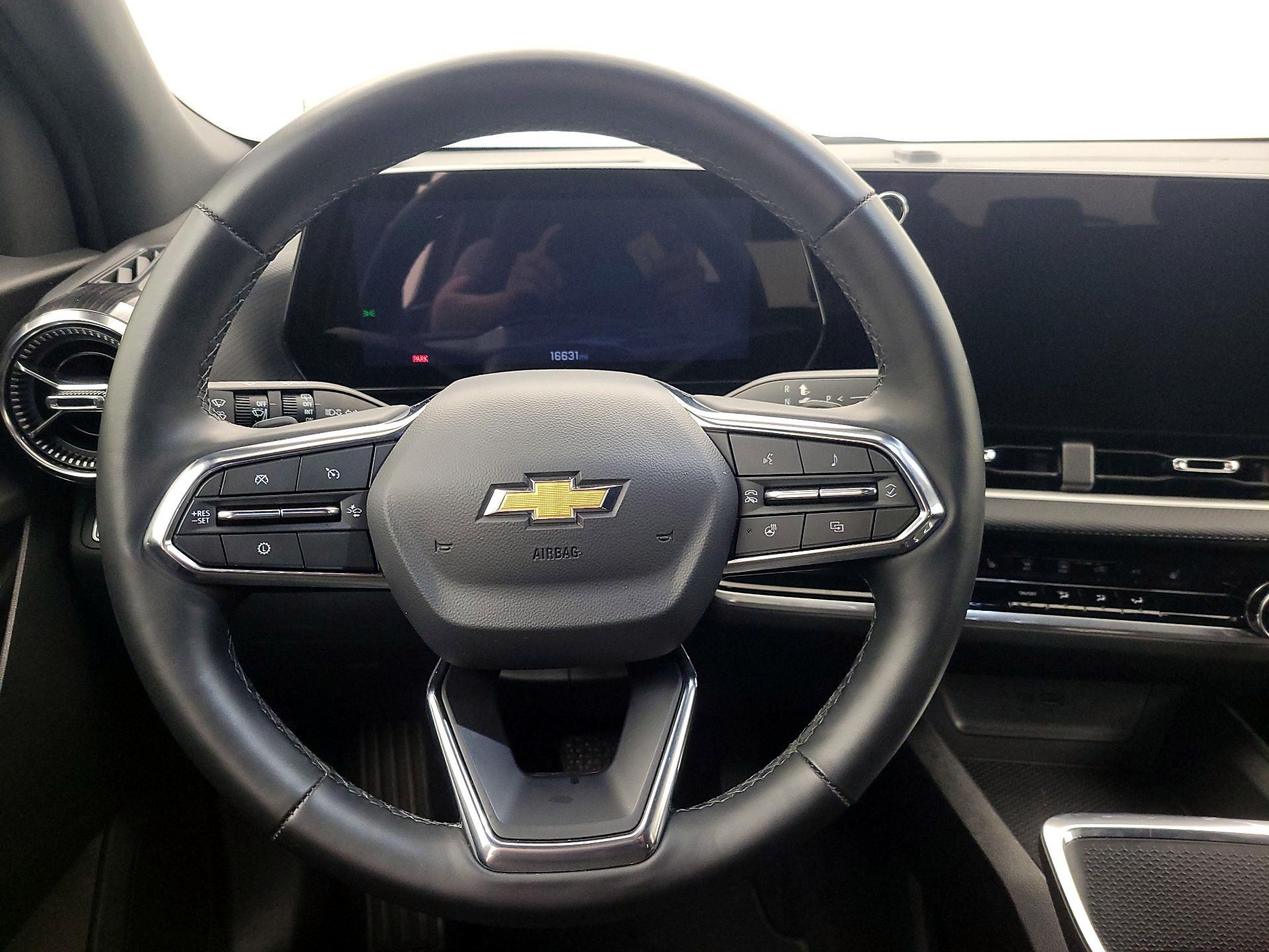 Thumbnail: 2025 Chevrolet Equinox - 10