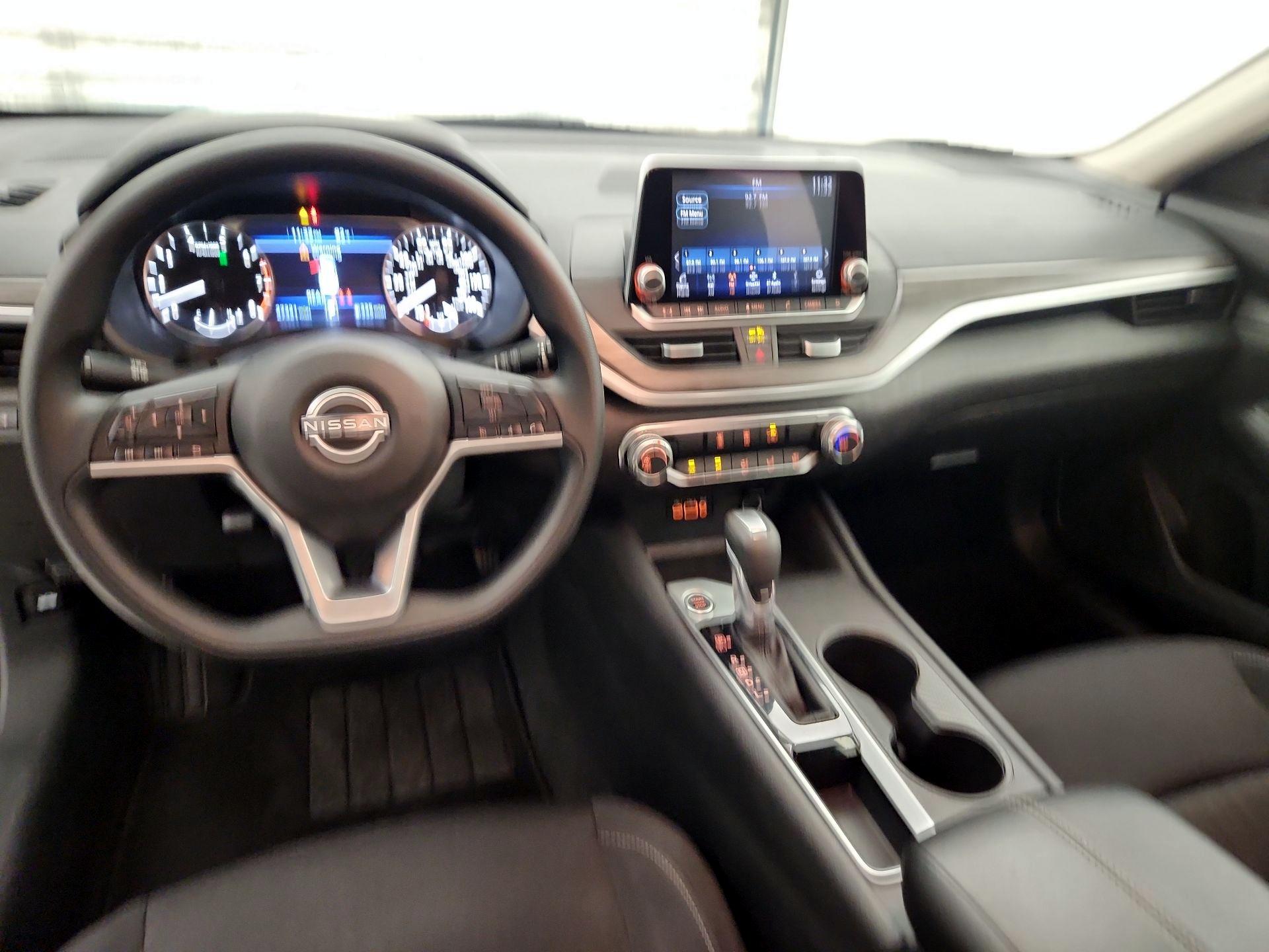 Thumbnail: 2025 Nissan Altima - 9
