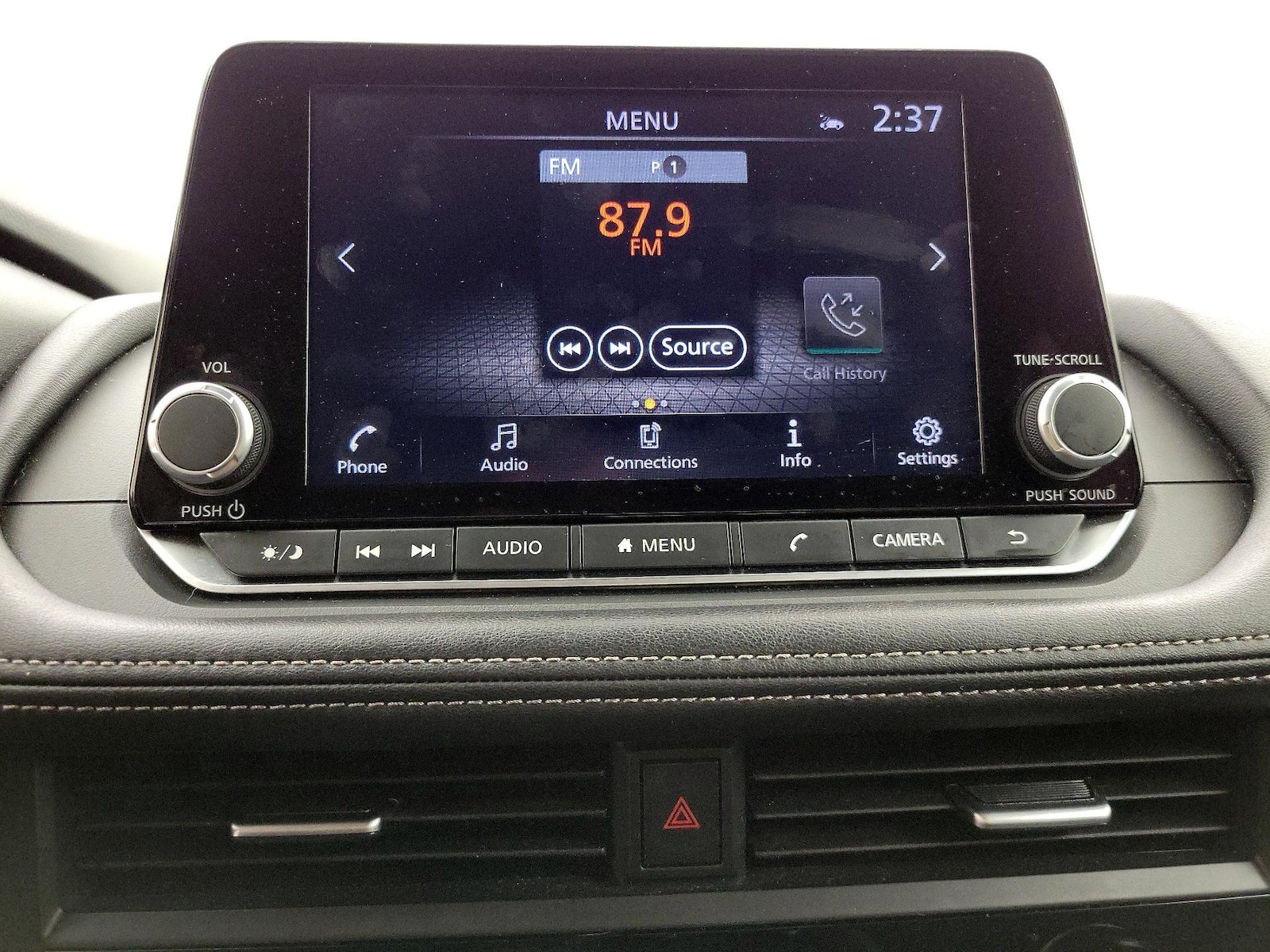 2025 Nissan Rogue SV - Photo 16